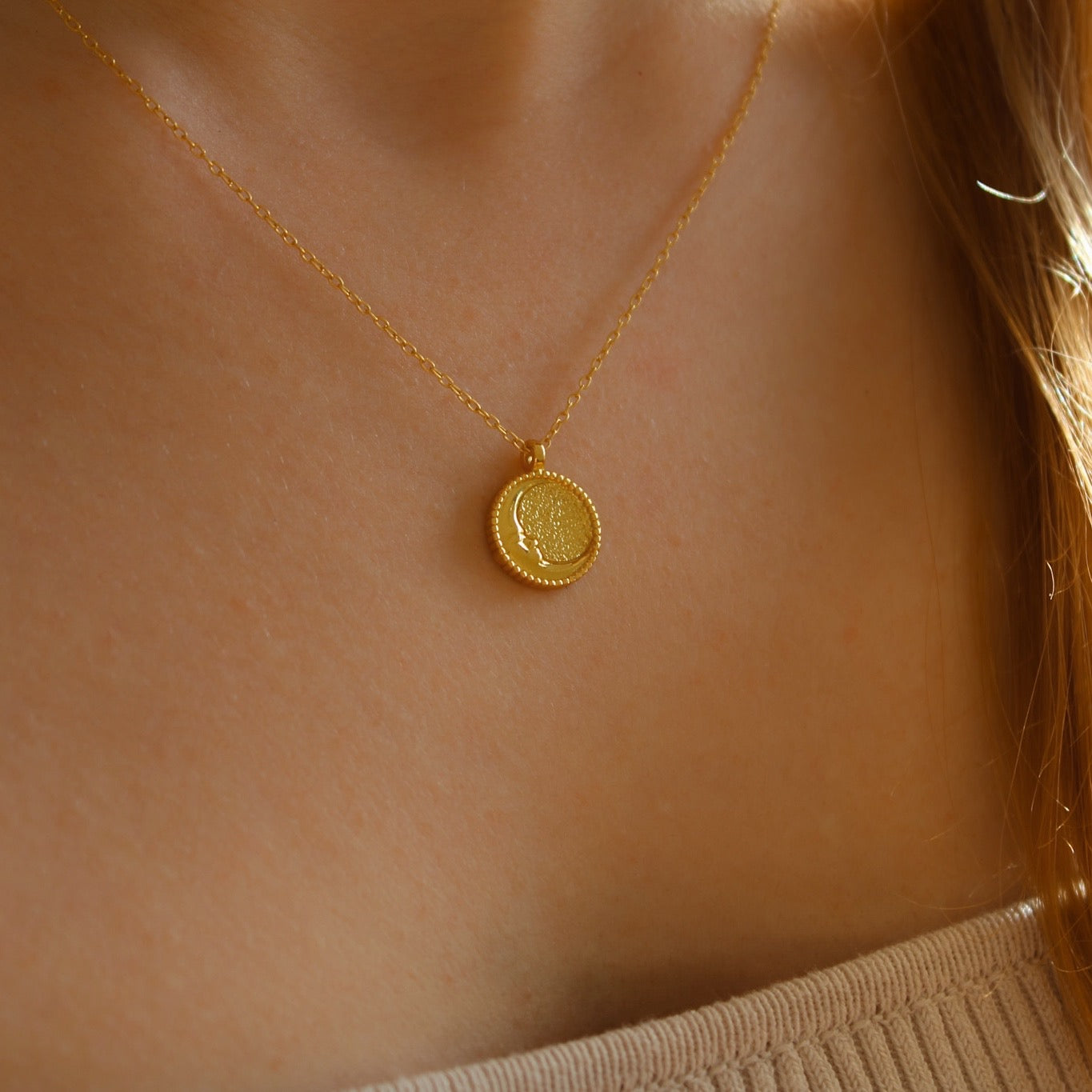 "Celestial Romance" Sonne und Mond Halskette