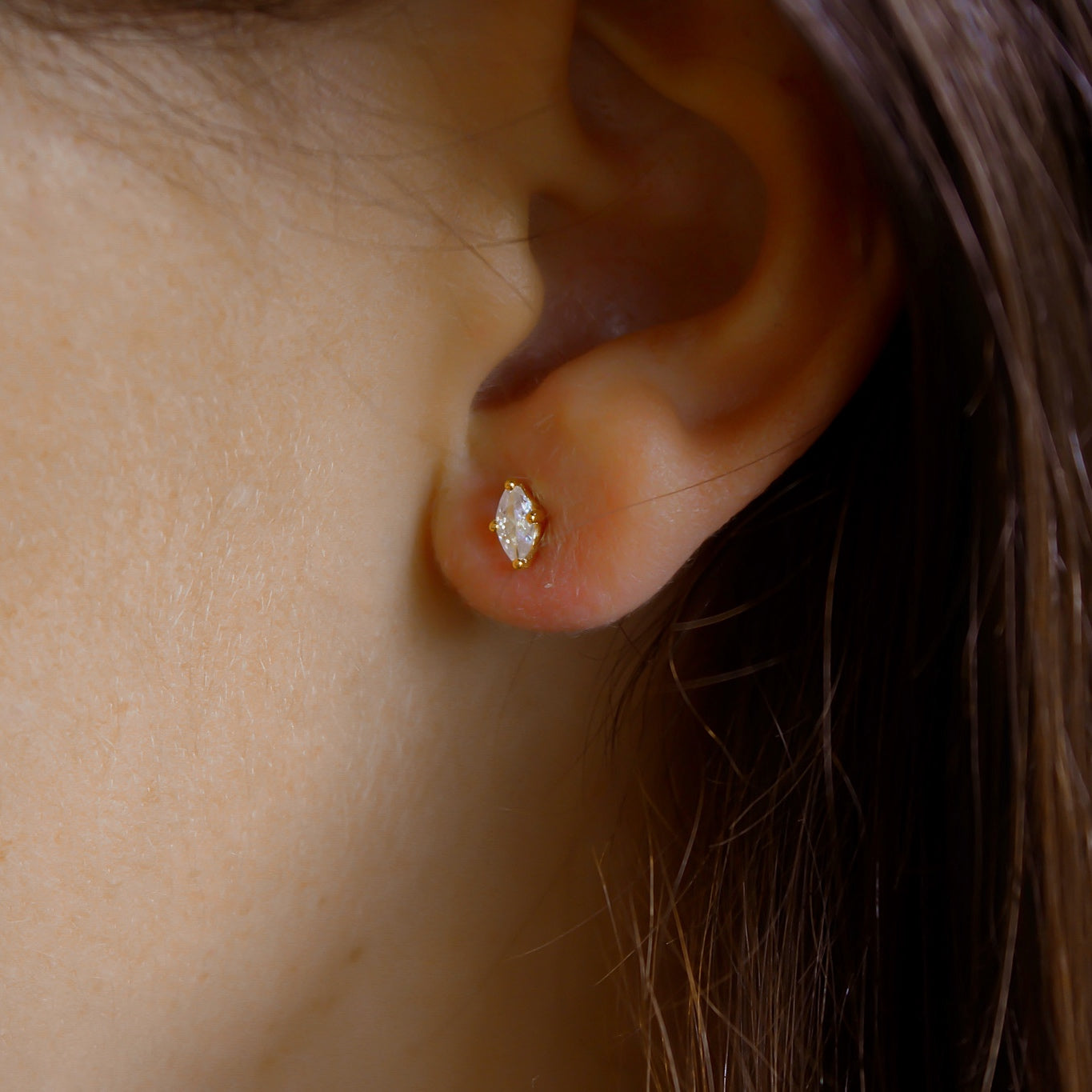 "Savanna" Marquise Ohrstecker mit weißen Zirkonia