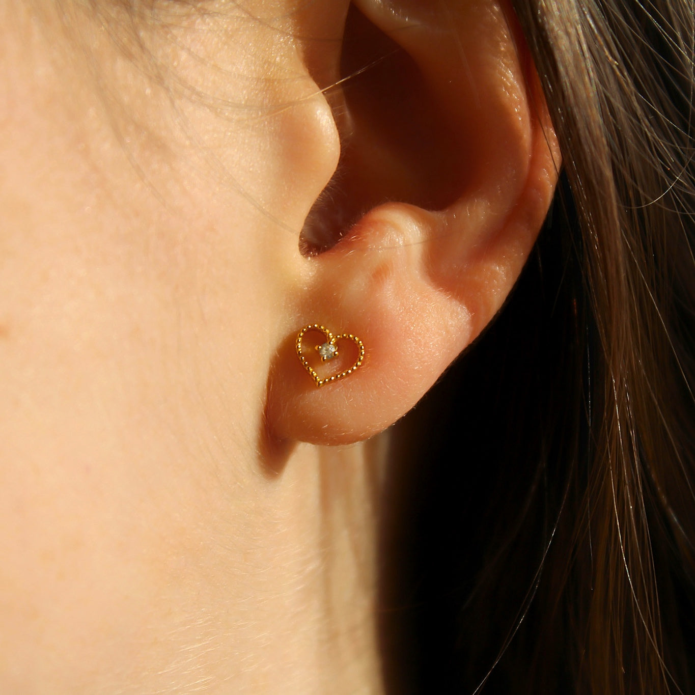 „Mia" zierliche Herz Ohrstecker mit Zirkonia