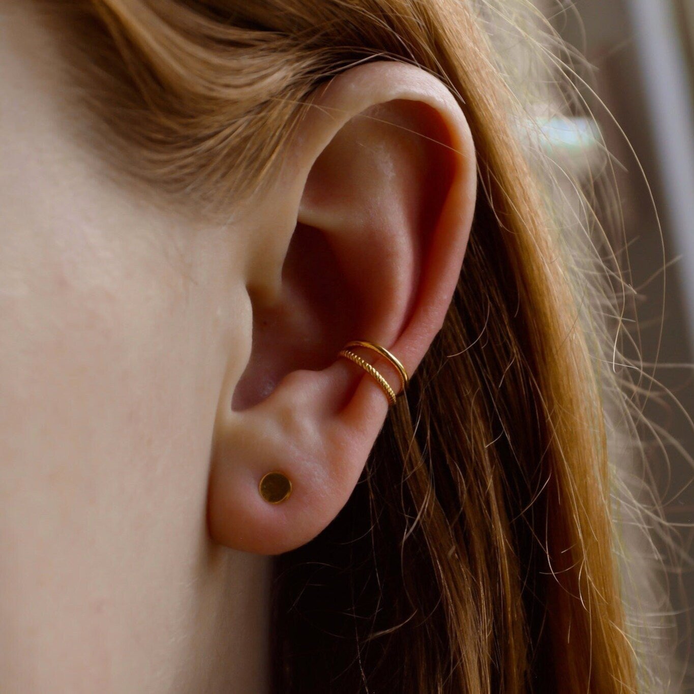 "Leila“ zierlicher Doppelstrang Earcuff Gold