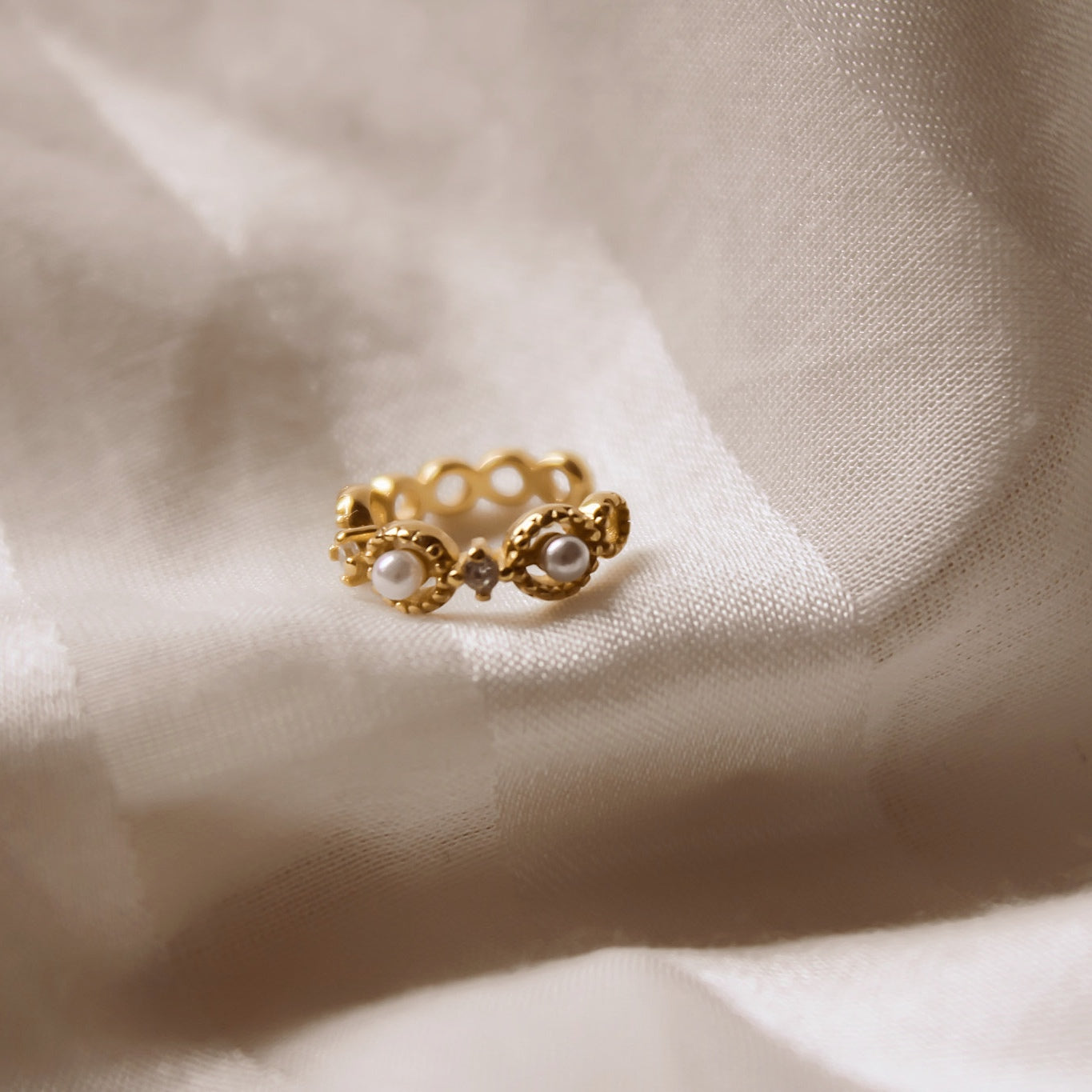 "Penelope" Perlen Earcuff mit Zirkonia