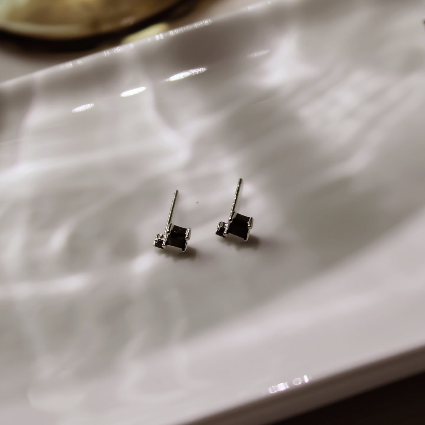 "Odette" Schwarze Zirkonia Ohrstecker