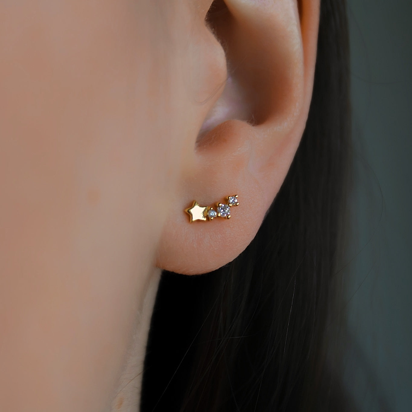 "Nightly Spark" winzige Zirkonia Ohrstecker mit Sternchen