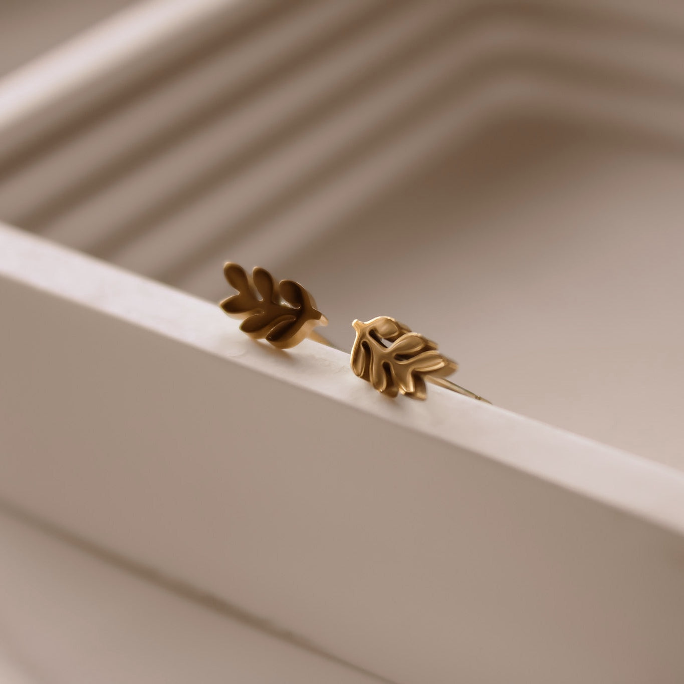 „Growth" Blättchen Ohrstecker