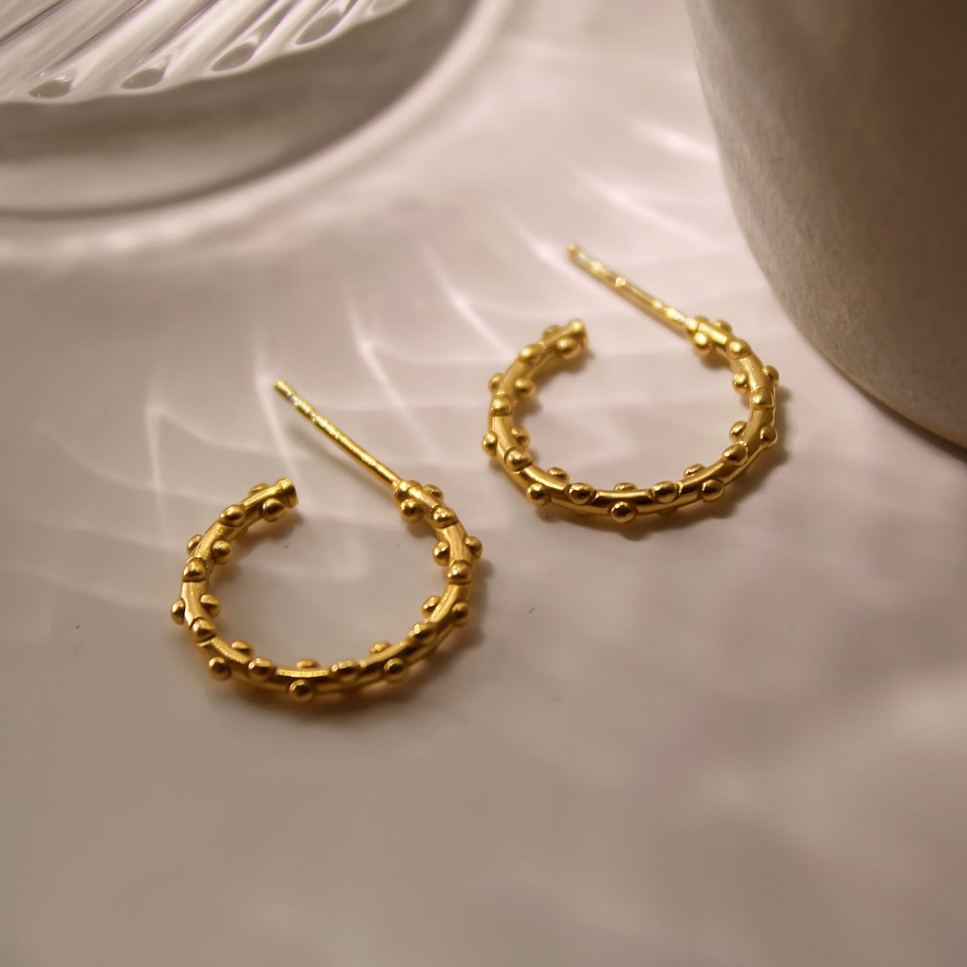 „Obelia" Kügelchen Creolen