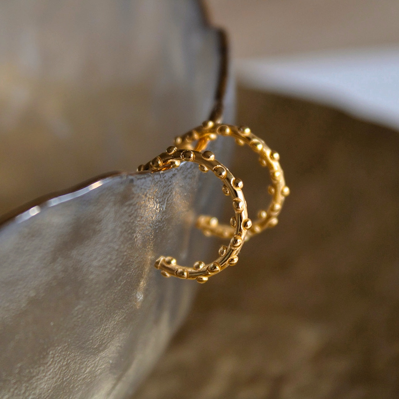 „Obelia" Kügelchen Creolen