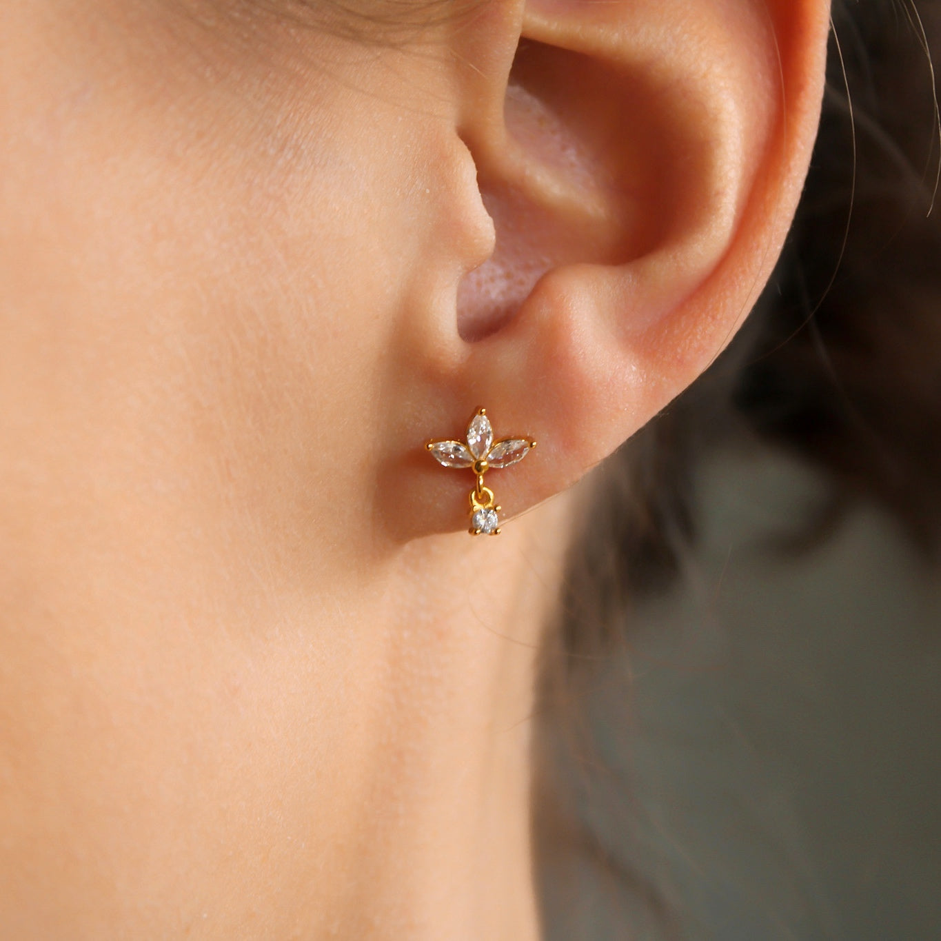 „Chaya" florale Zirkonia Ohrstecker