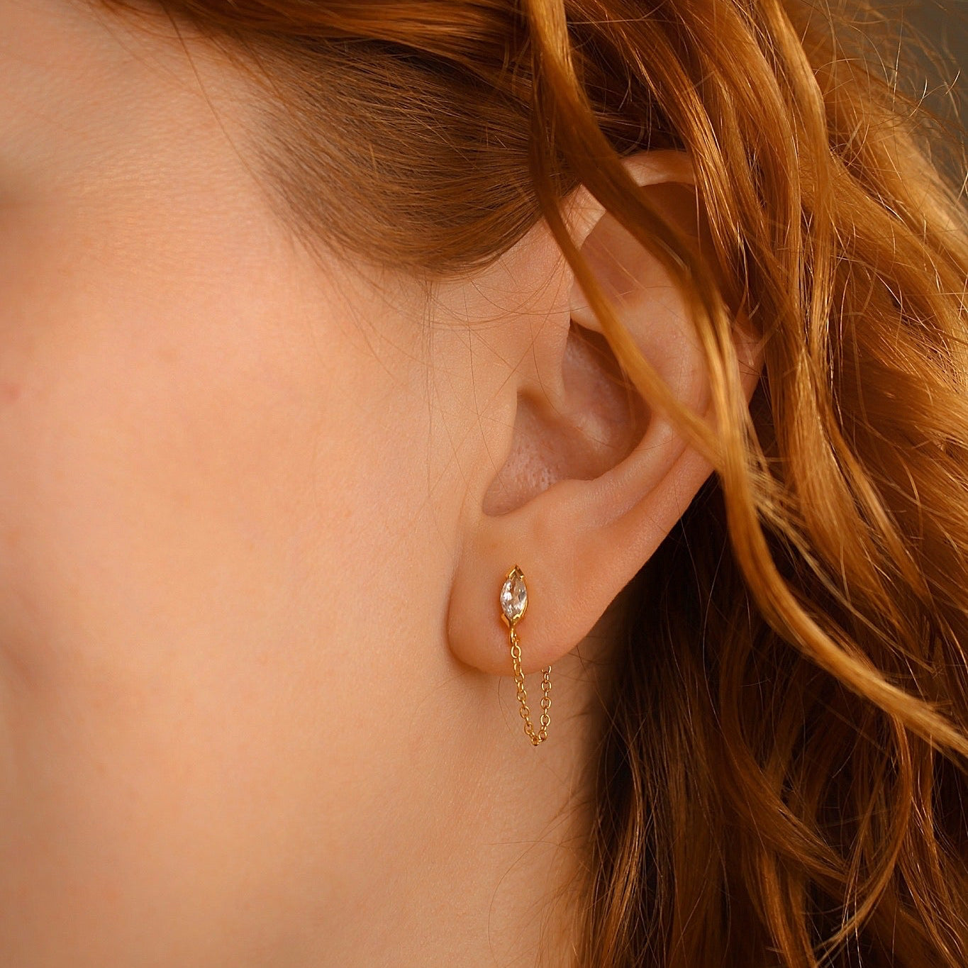 "Lumière Drop" - elegante Kettchen Ohrringe mit Marquise Zirkonia