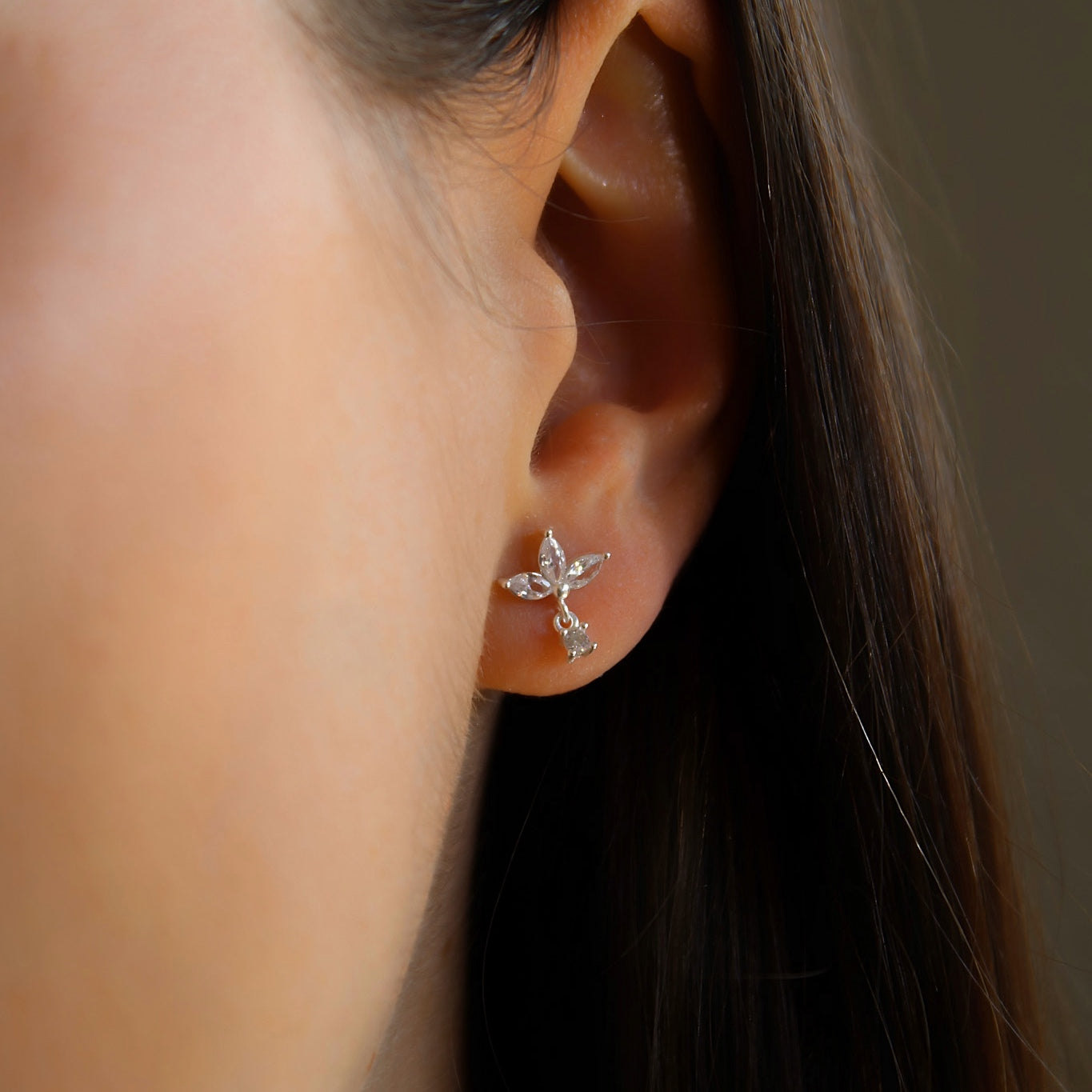 „Chaya" florale Zirkonia Ohrstecker