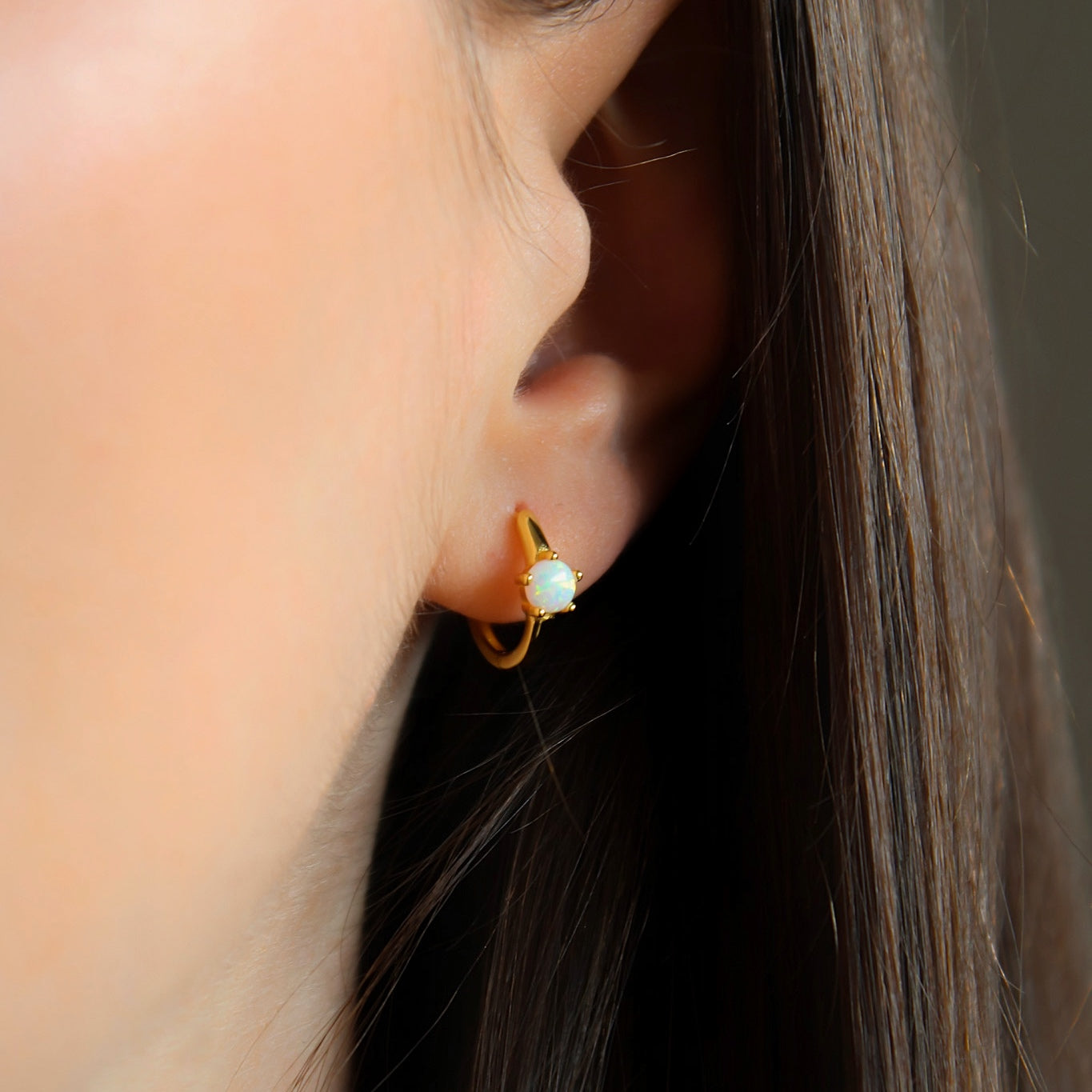 „Thea" schlichte Creolen mit Opal