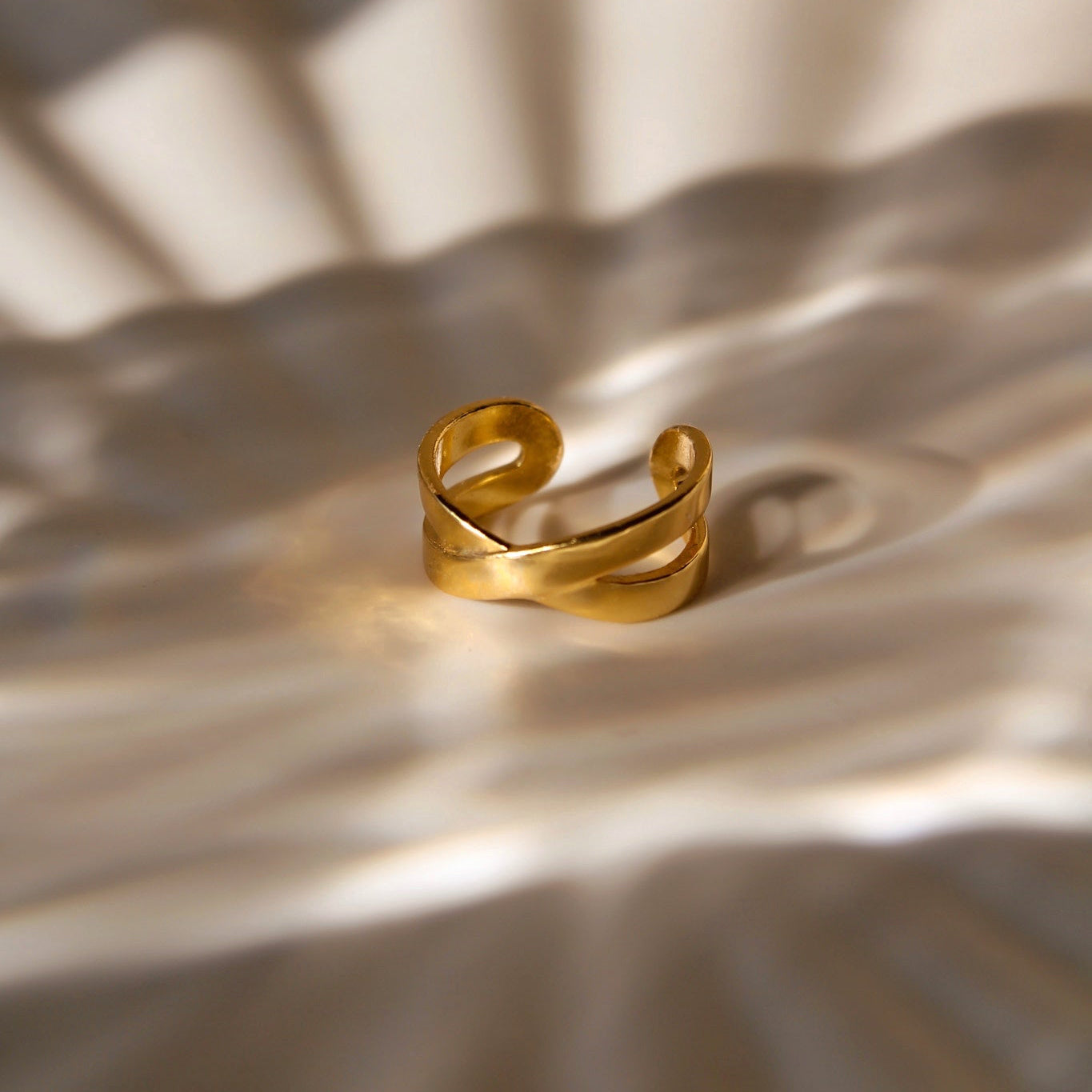 "Xenia" Earcuff Gold