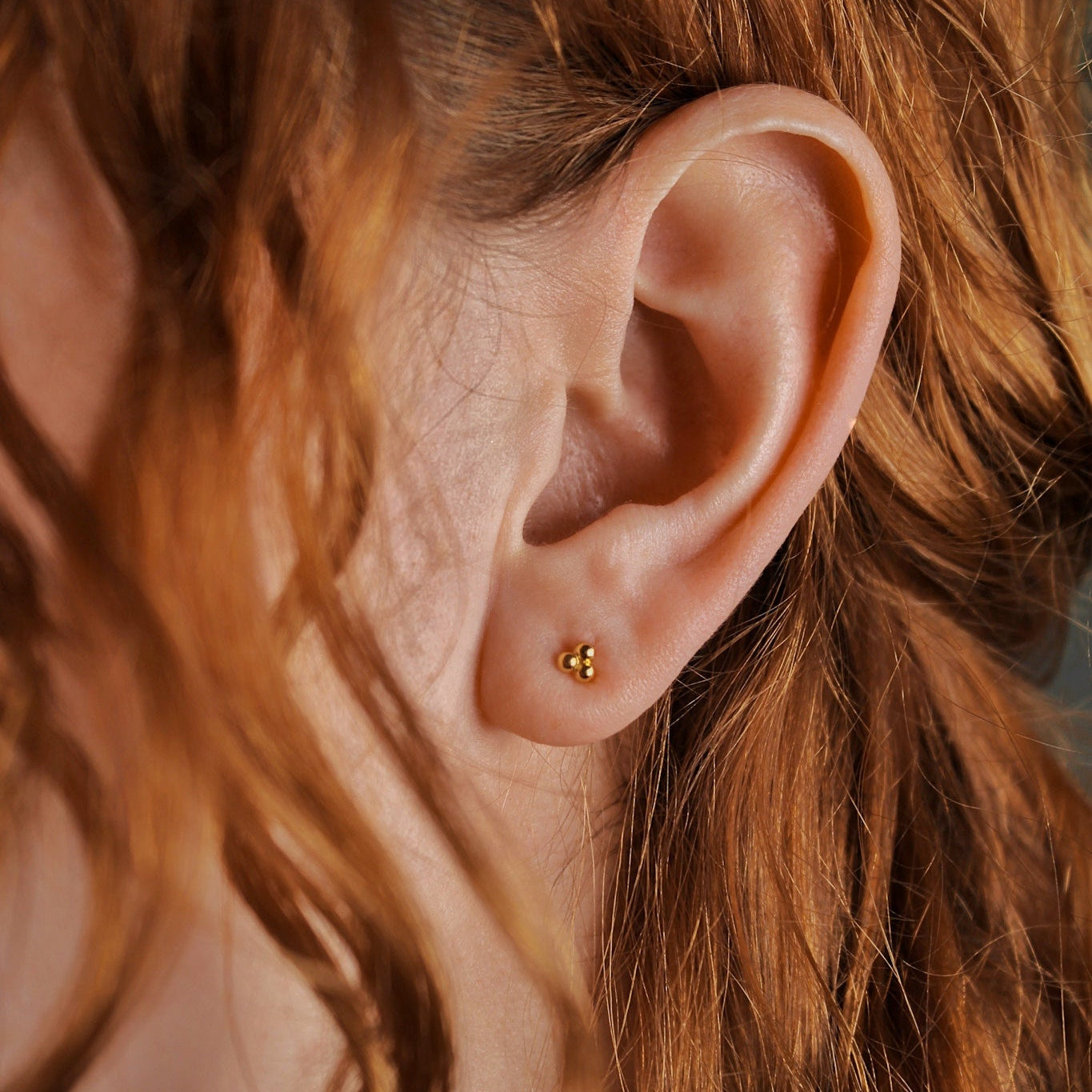 Tria Gold Ohrstecker – 18k vergoldetes recyceltes 925 Sterling Silber