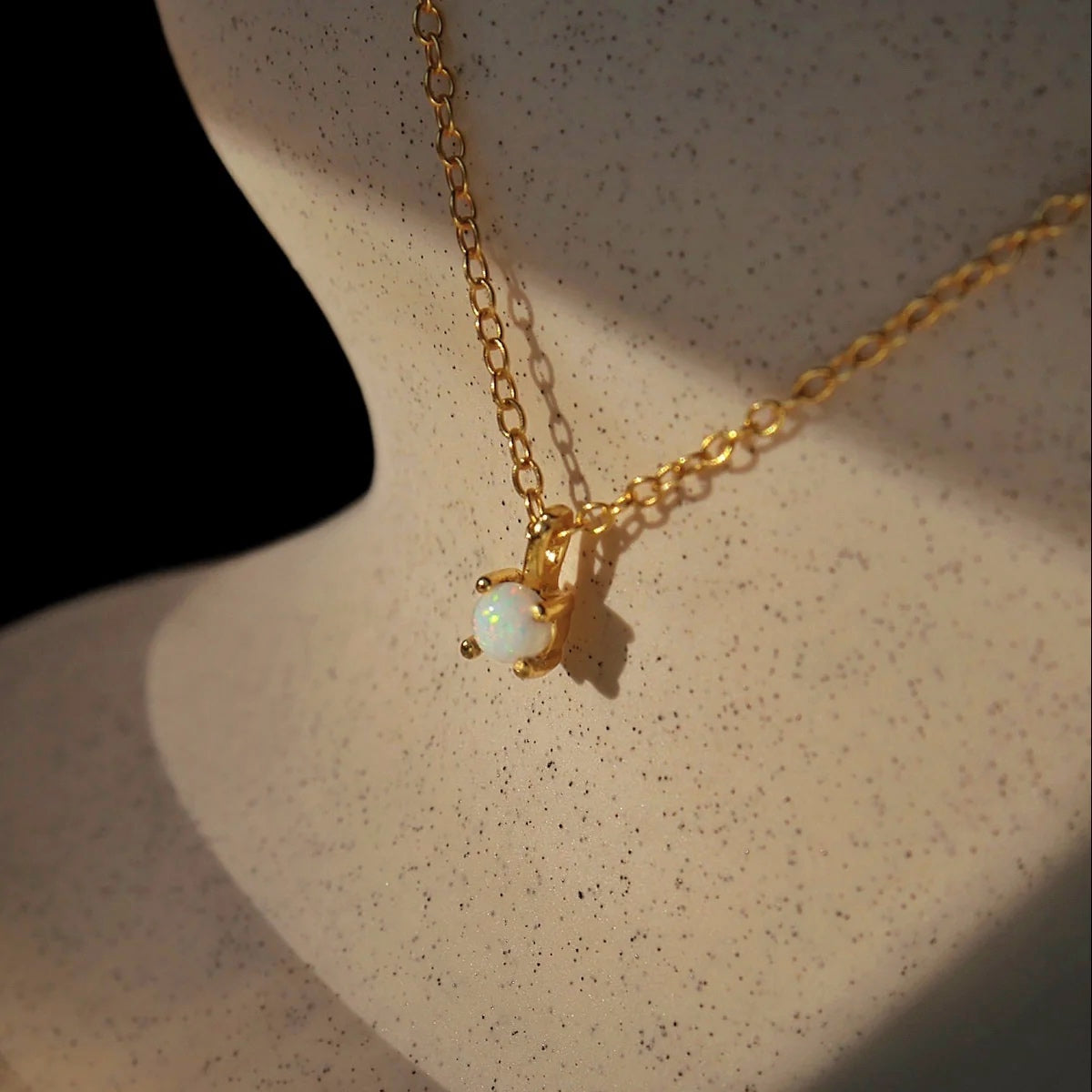 Elara Opal Kette – Vergoldete 925 Sterling Silber Halskette mit Opal