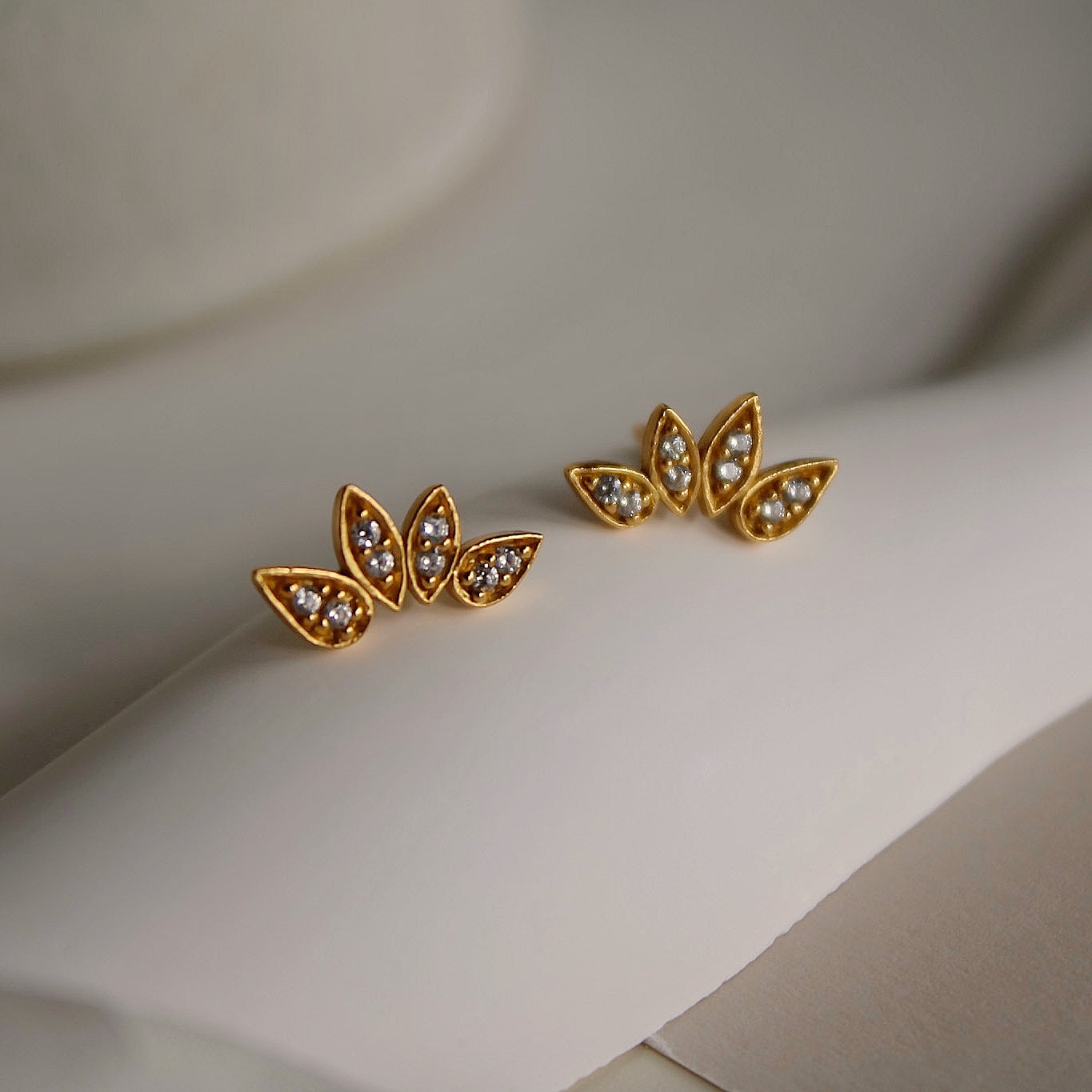 "Tassia" Zirkonia Blüten Ohrstecker