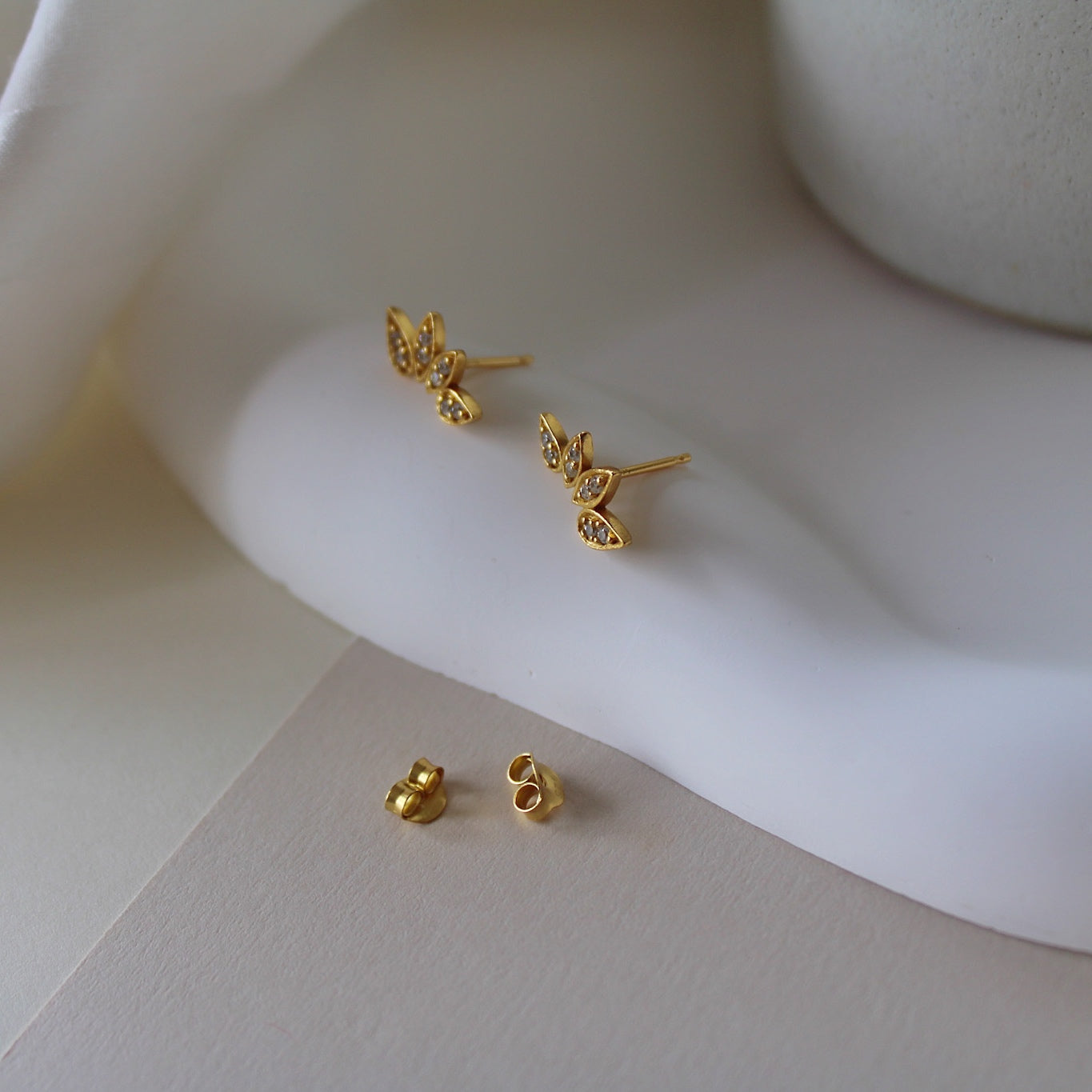 "Tassia" Zirkonia Blüten Ohrstecker