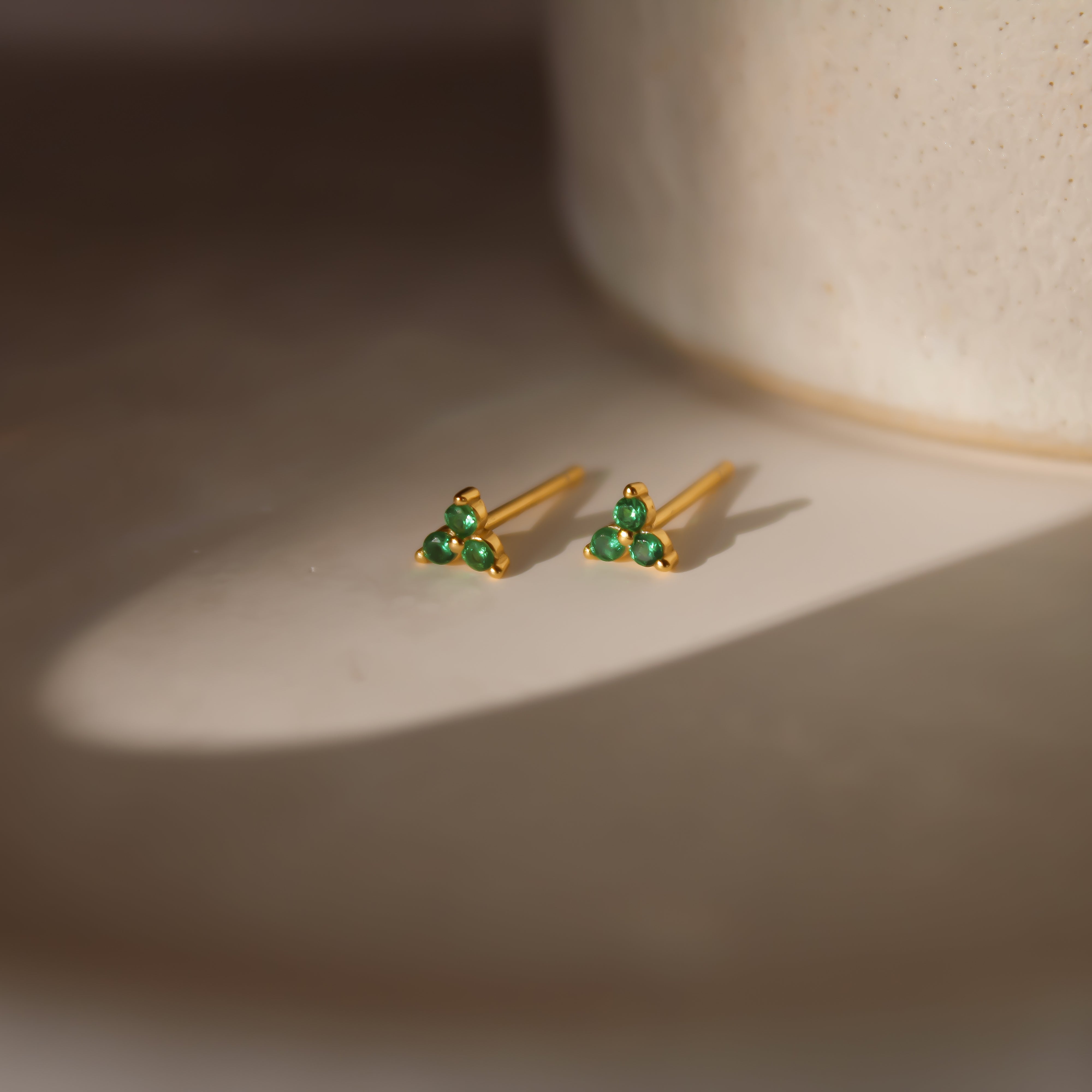 "Sparkling Blossom" hochwertige Sterlingsilber Ohrstecker mit Lila Zirkonia
