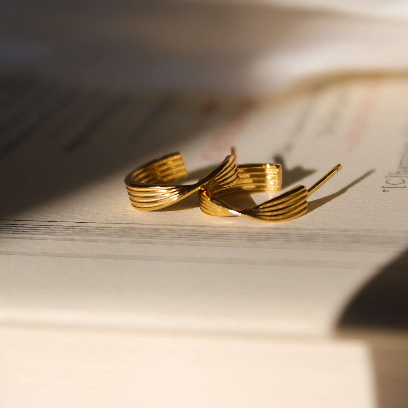 "Kaja" elegante Creolen Gold für jeden Tag