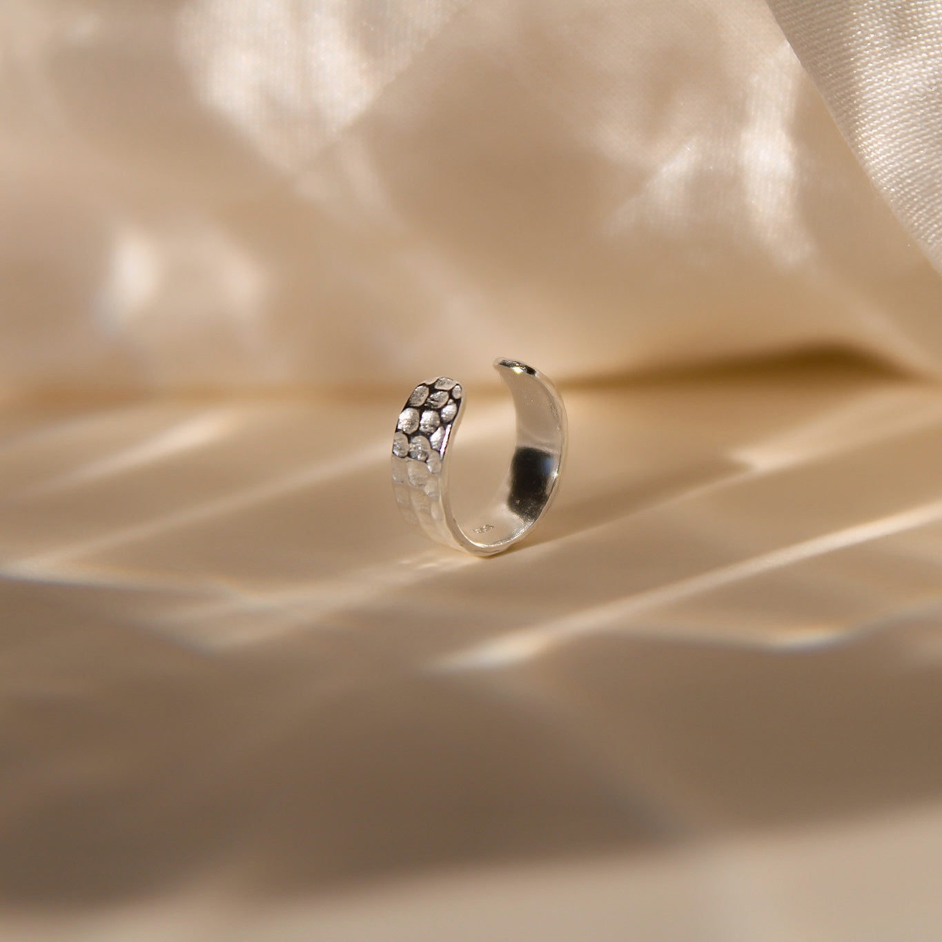 "Magalie" eleganter Earcuff Gold