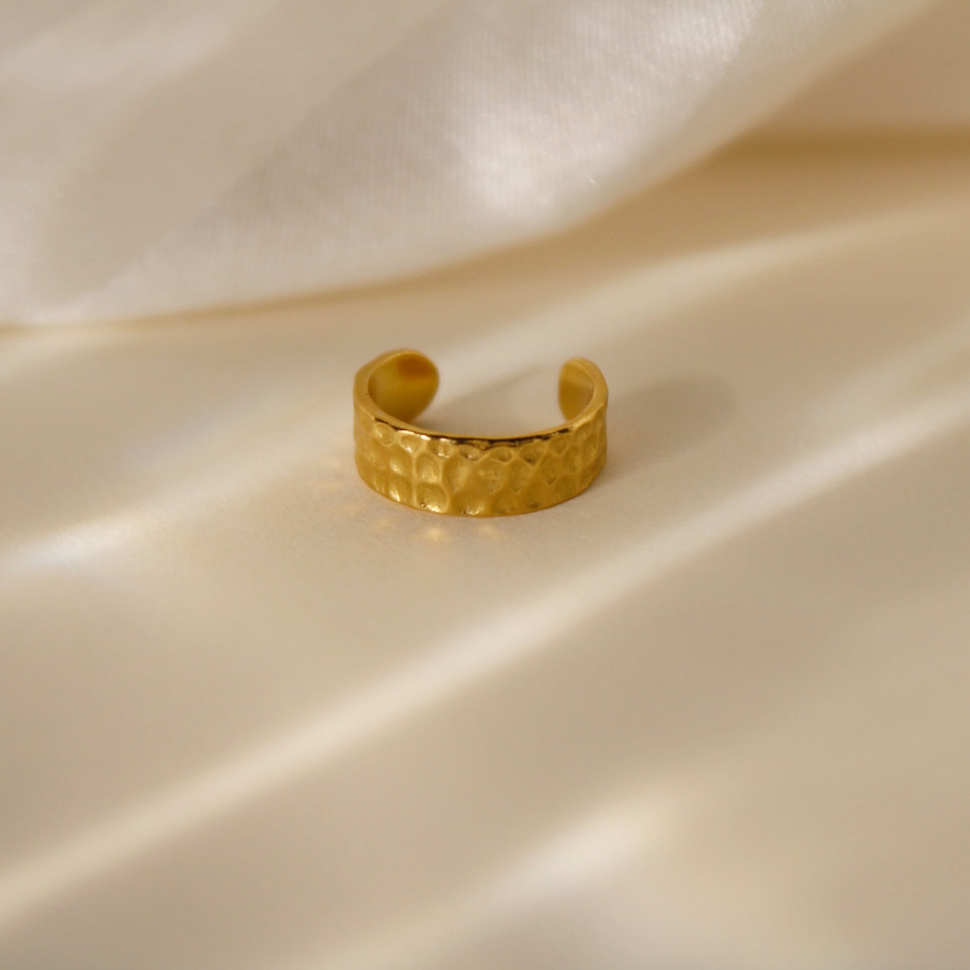 "Magalie" eleganter Earcuff Gold
