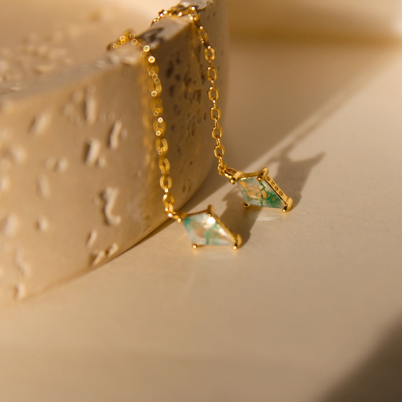 "Kaira" elegante Moos Achat Threader Ohrringe