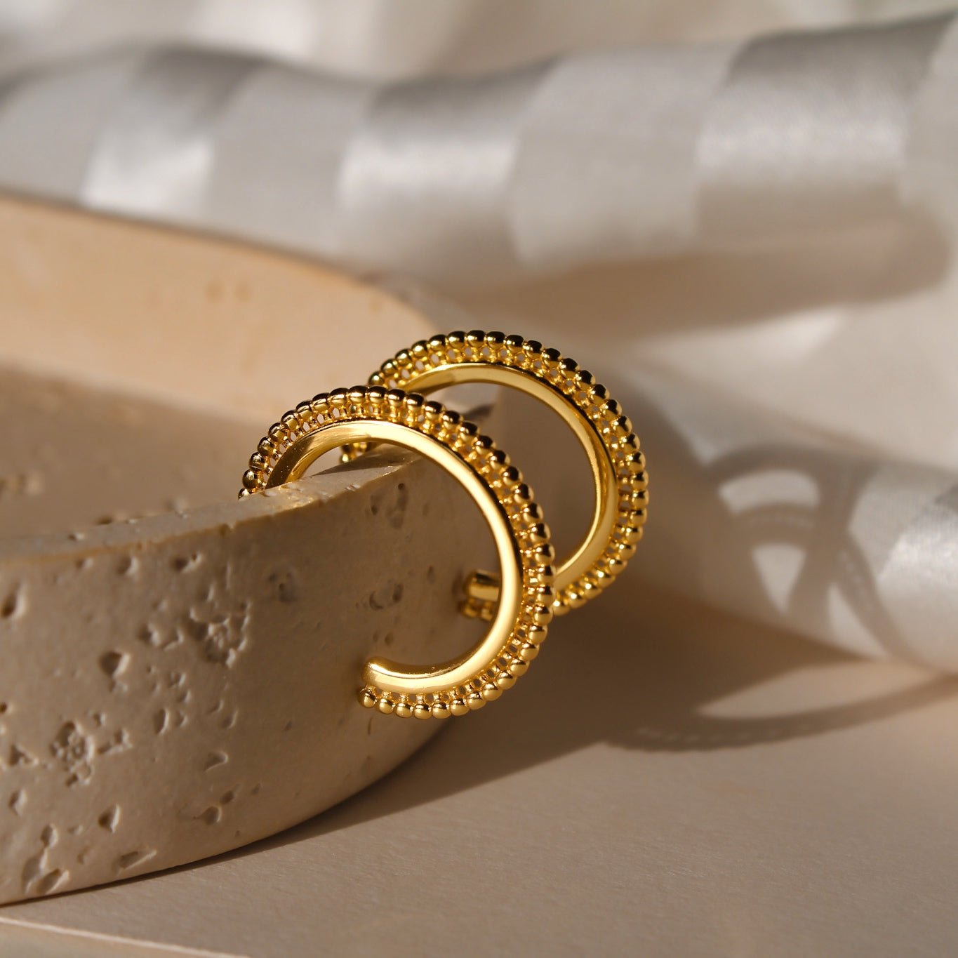 "JOO" Statement Creolen Gold