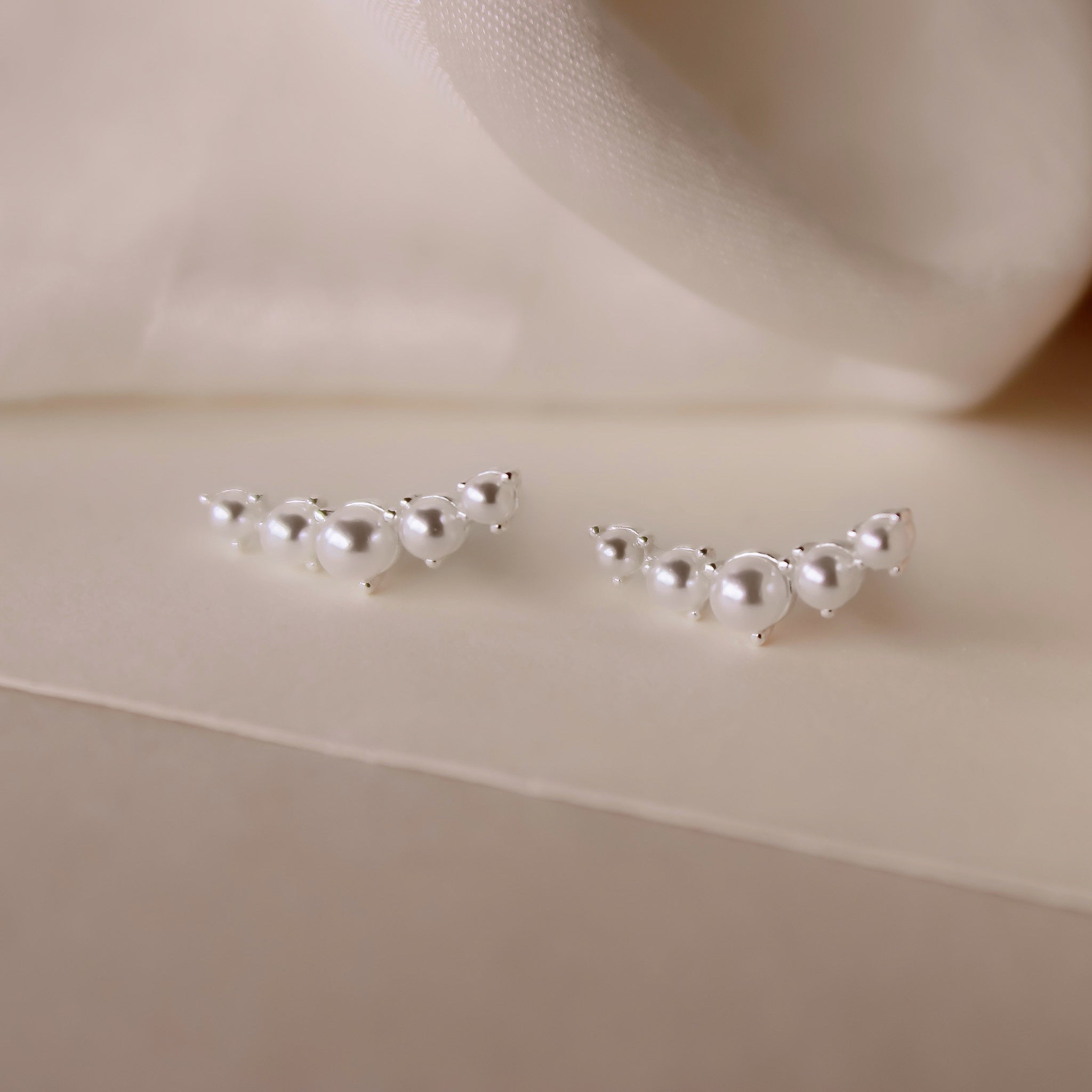 „Eleanor" Perlen Climber Ohrstecker