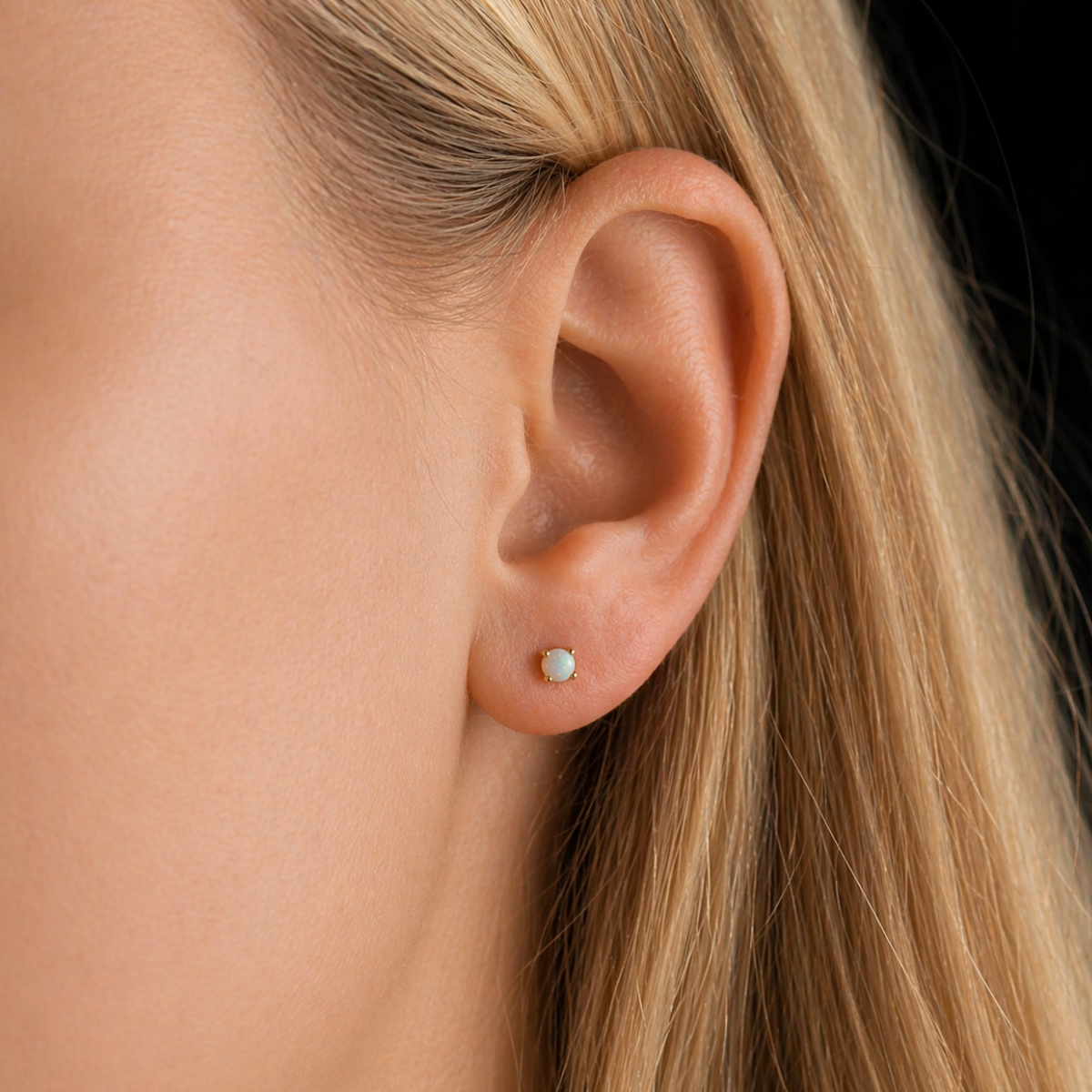Elara - Vergoldete Ohrstecker aus 925 Sterling Silber mit Opal