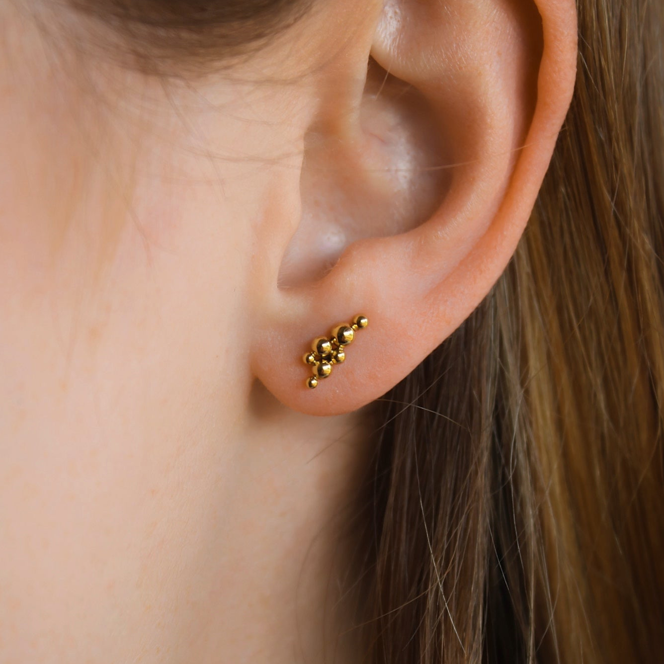 "Bubbly" asymmetrische Kügelchen Ohrstecker Edelstahl