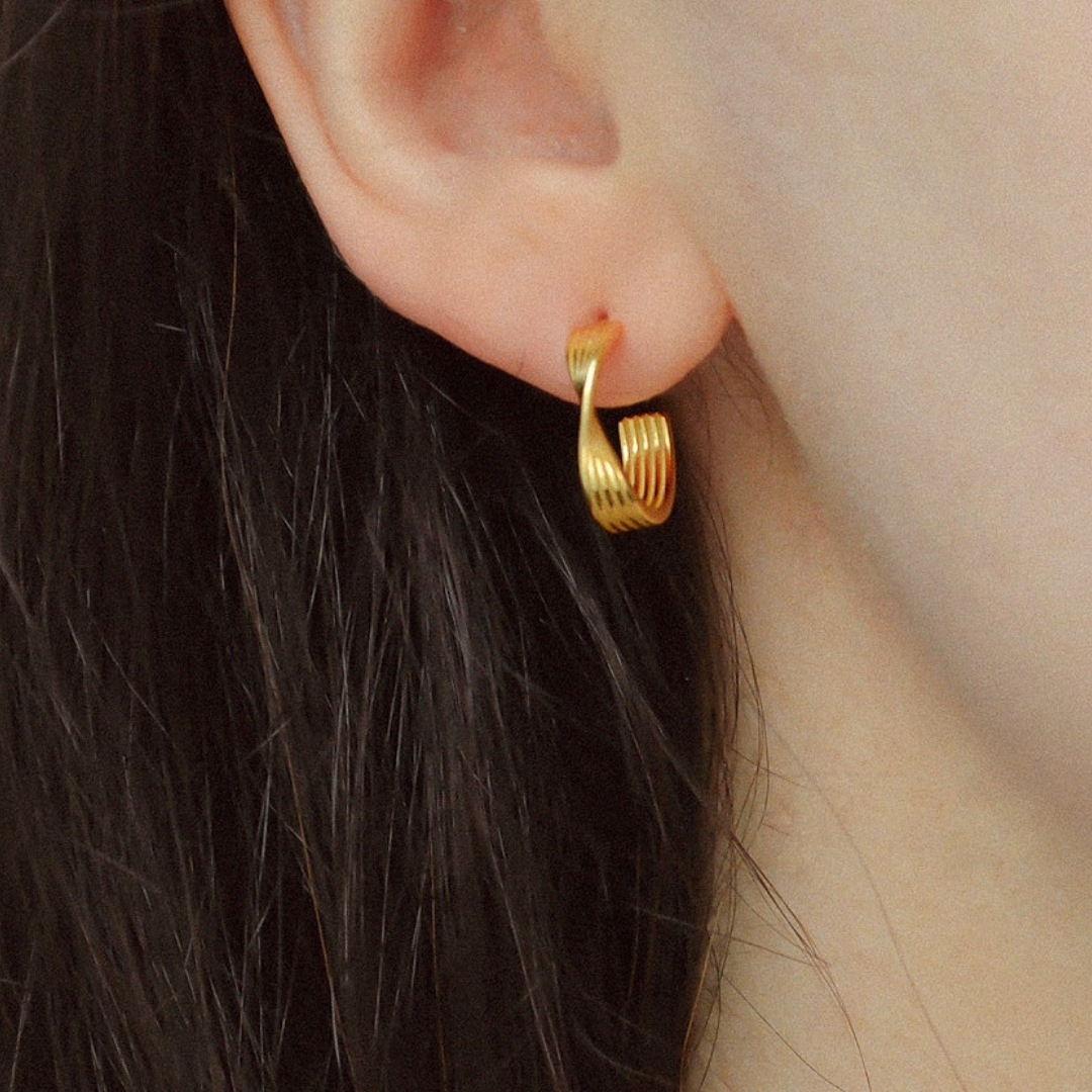 "Kaja" elegante Creolen Gold für jeden Tag