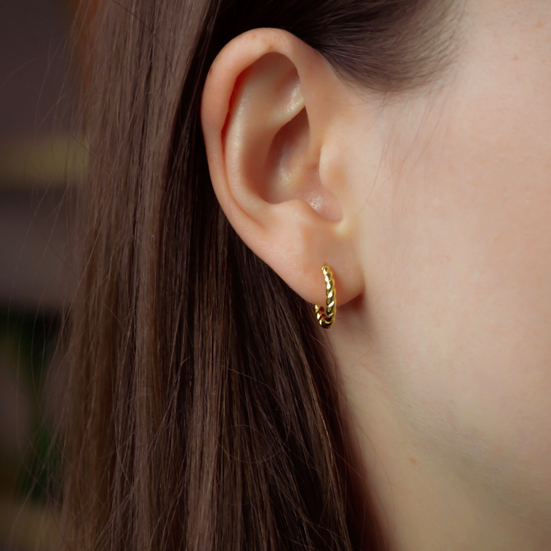 "Athena" klassische goldene Twisted Creolen