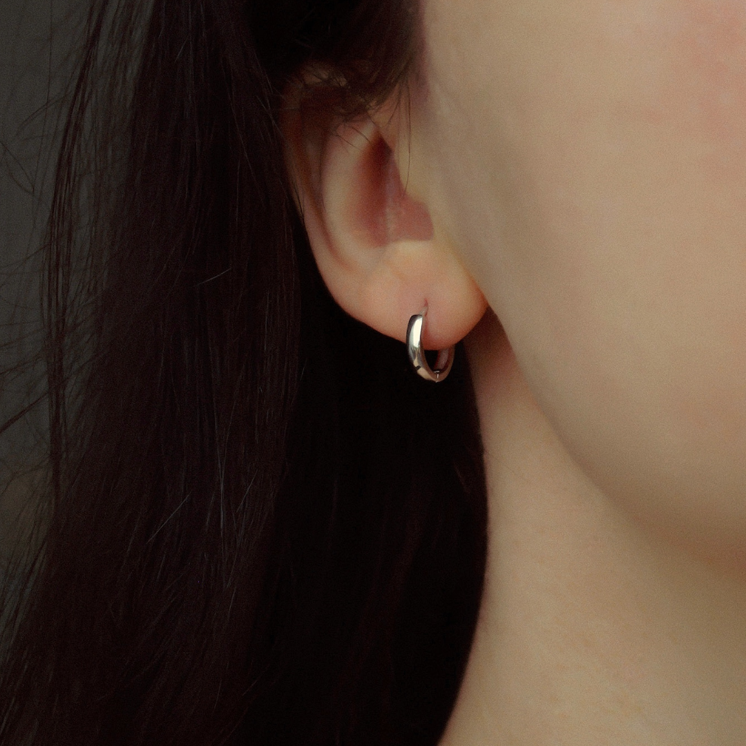 "Simplicity" klassische, silberne Creolen