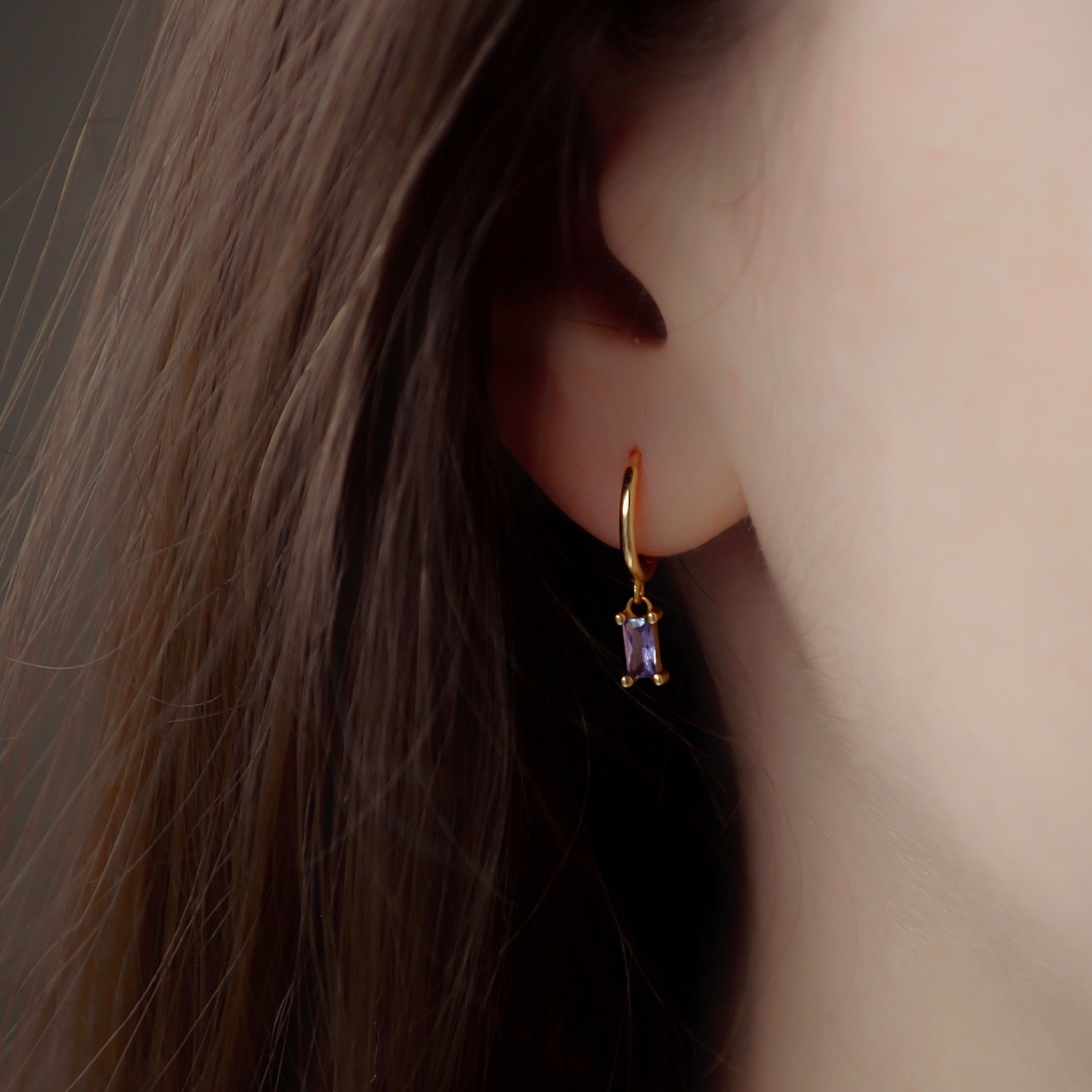 "Helena" Elegante Baguette Creolen mit Lilanem Zirkonia