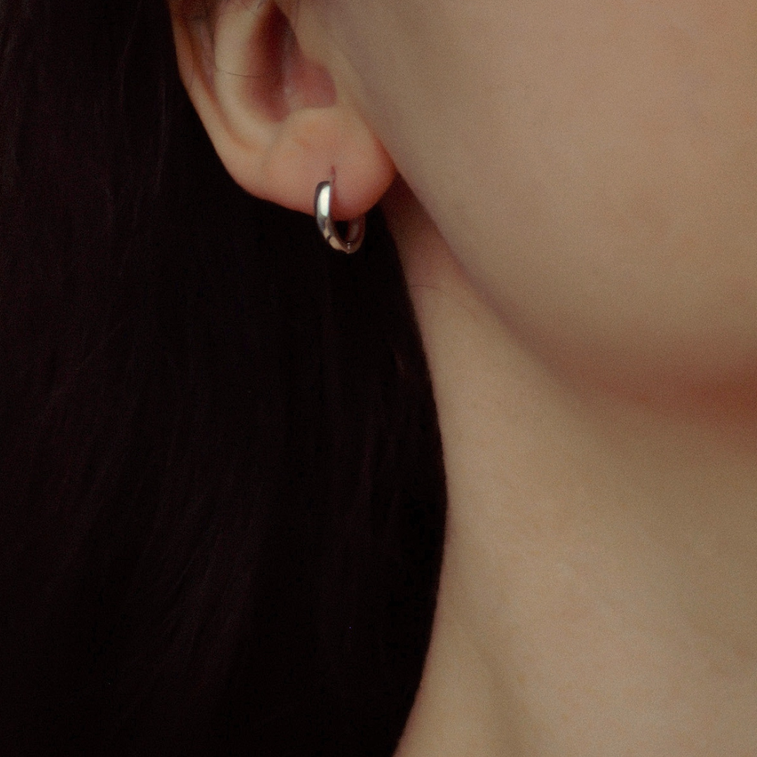 "Simplicity" klassische, silberne Creolen