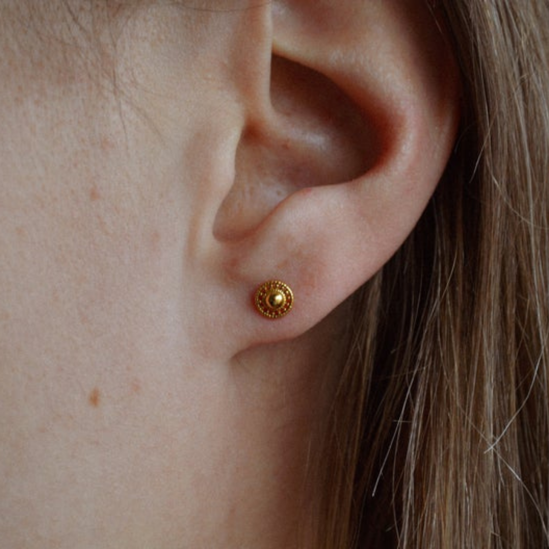 "Ornament" elegante Ohrstecker Gold