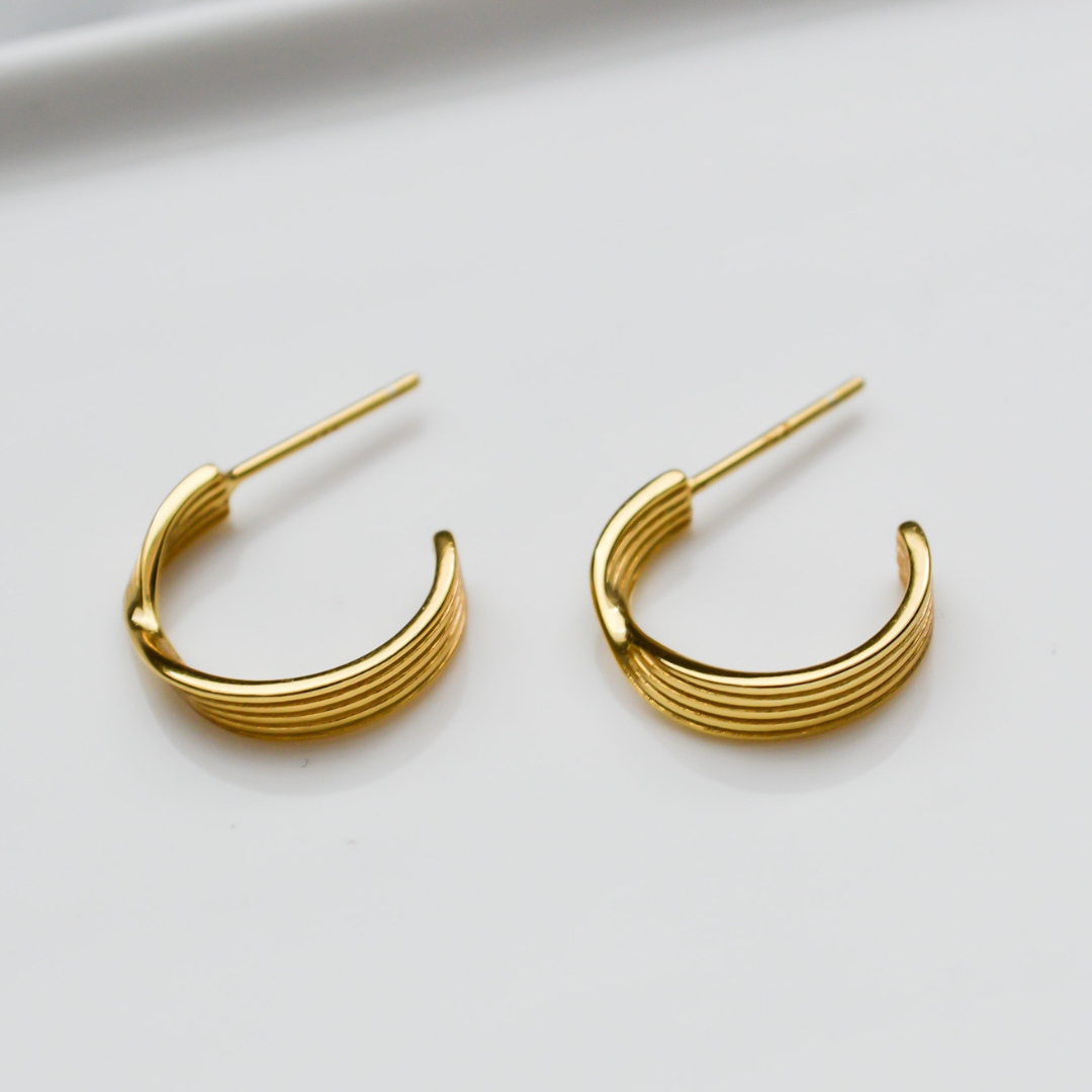 "Kaja" elegante Creolen Gold für jeden Tag