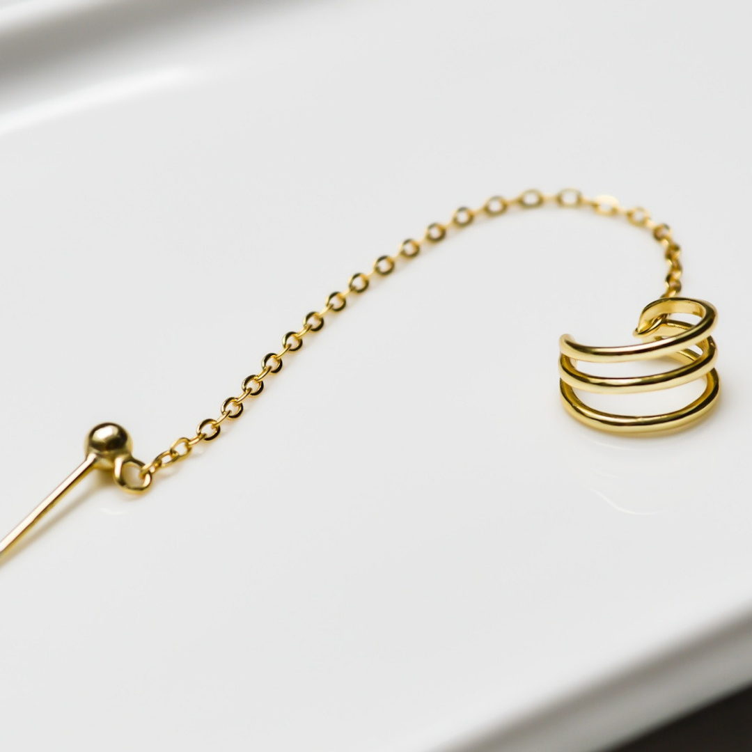 "Kusari" Earcuff Gold mit Kettchen