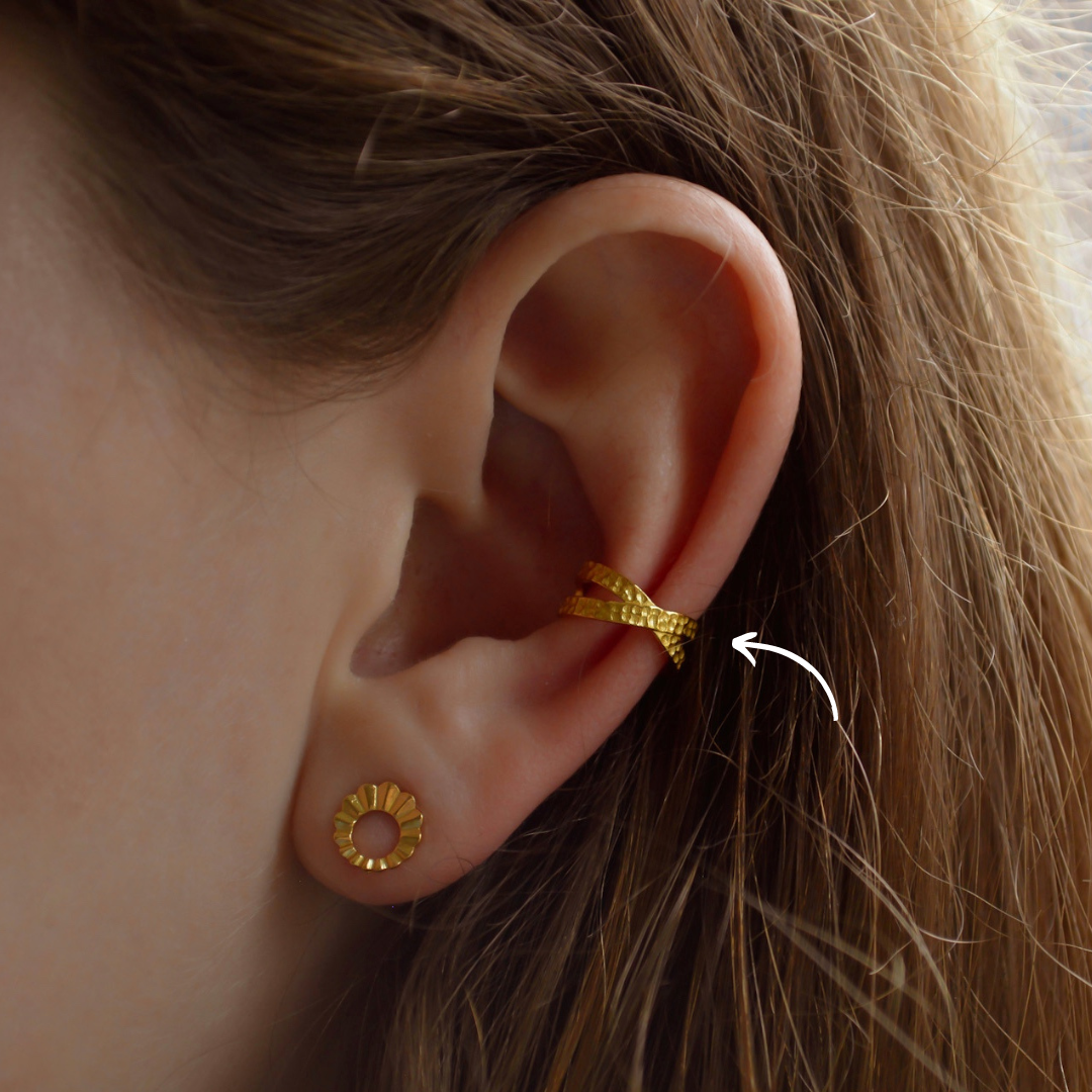 "Artemis" gekreuzter Earcuff gold