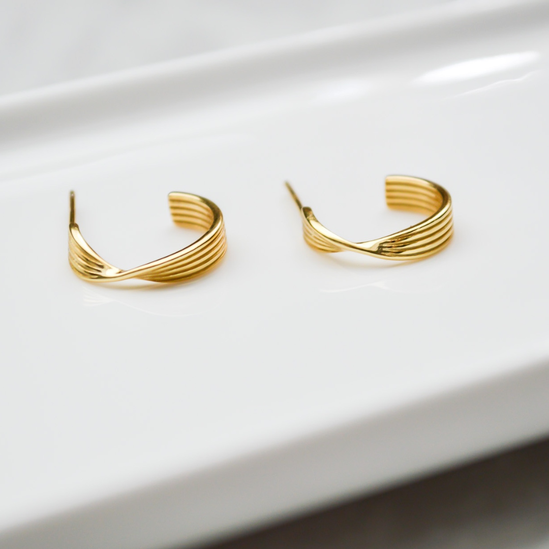 "Kaja" elegante Creolen Gold für jeden Tag