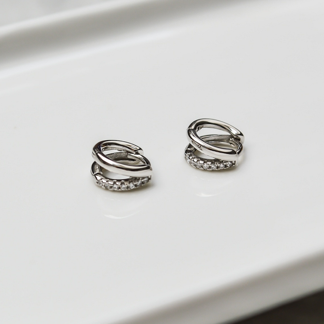 "Étoiles" zarte Doppelstrang Ohrringe mit Zirkonia Silber