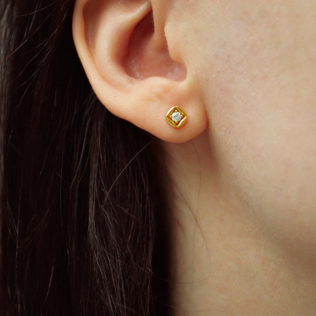 "Cleo" moderne, elegante Ohrstecker mit Zirkonia