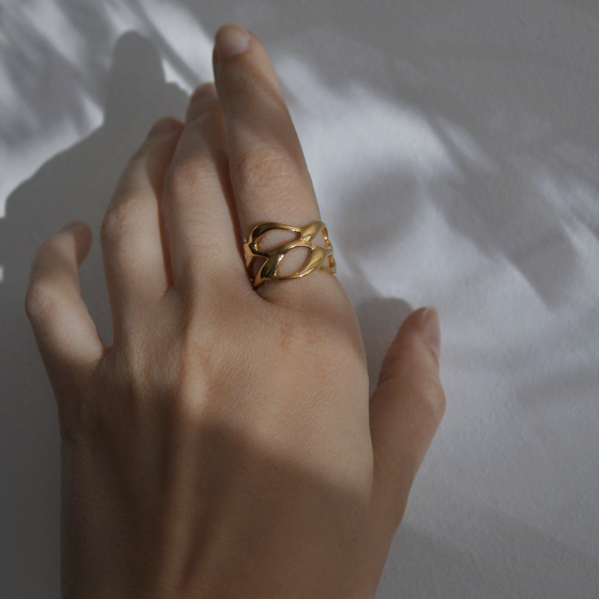 Sway – Verstellbarer Ring aus vergoldetem Edelstahl