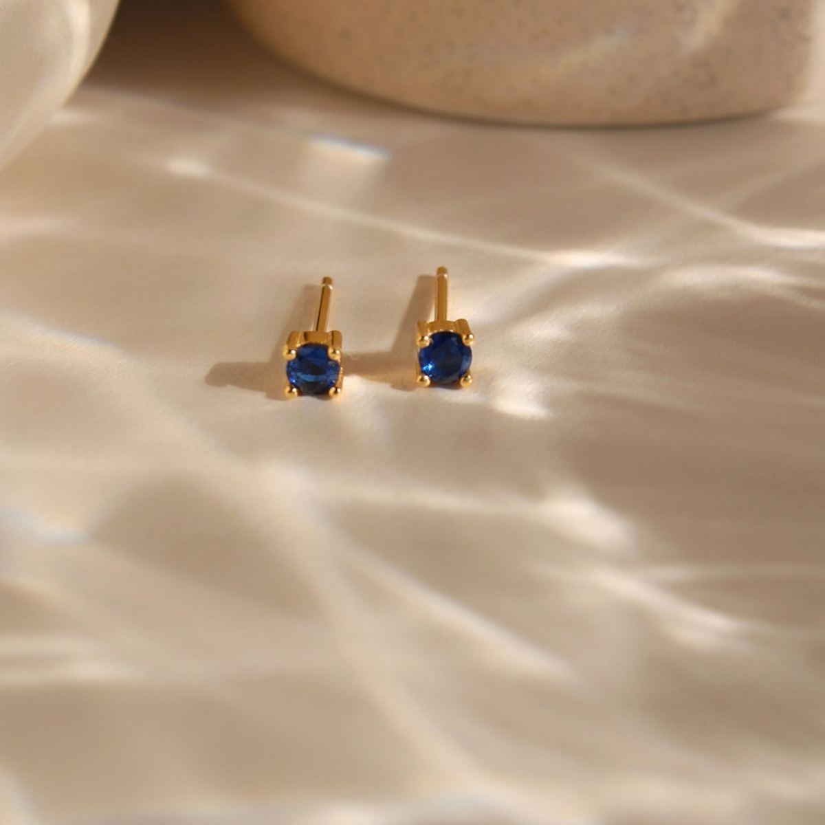 Color Muse – Kleine bunte Zirkonia-Ohrstecker