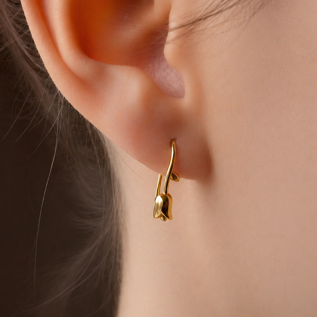 "Tulip" zierliche goldene Tulpen Ohrringe