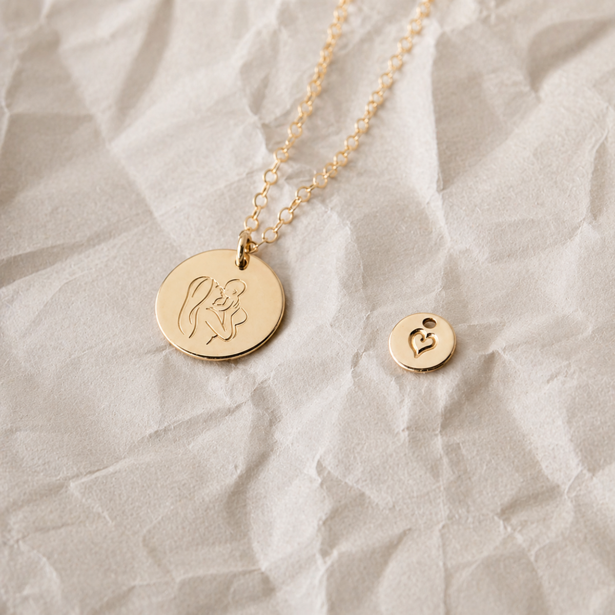"Quiet Connection" - Personalisierte Mama Baby Halskette mit Initialen