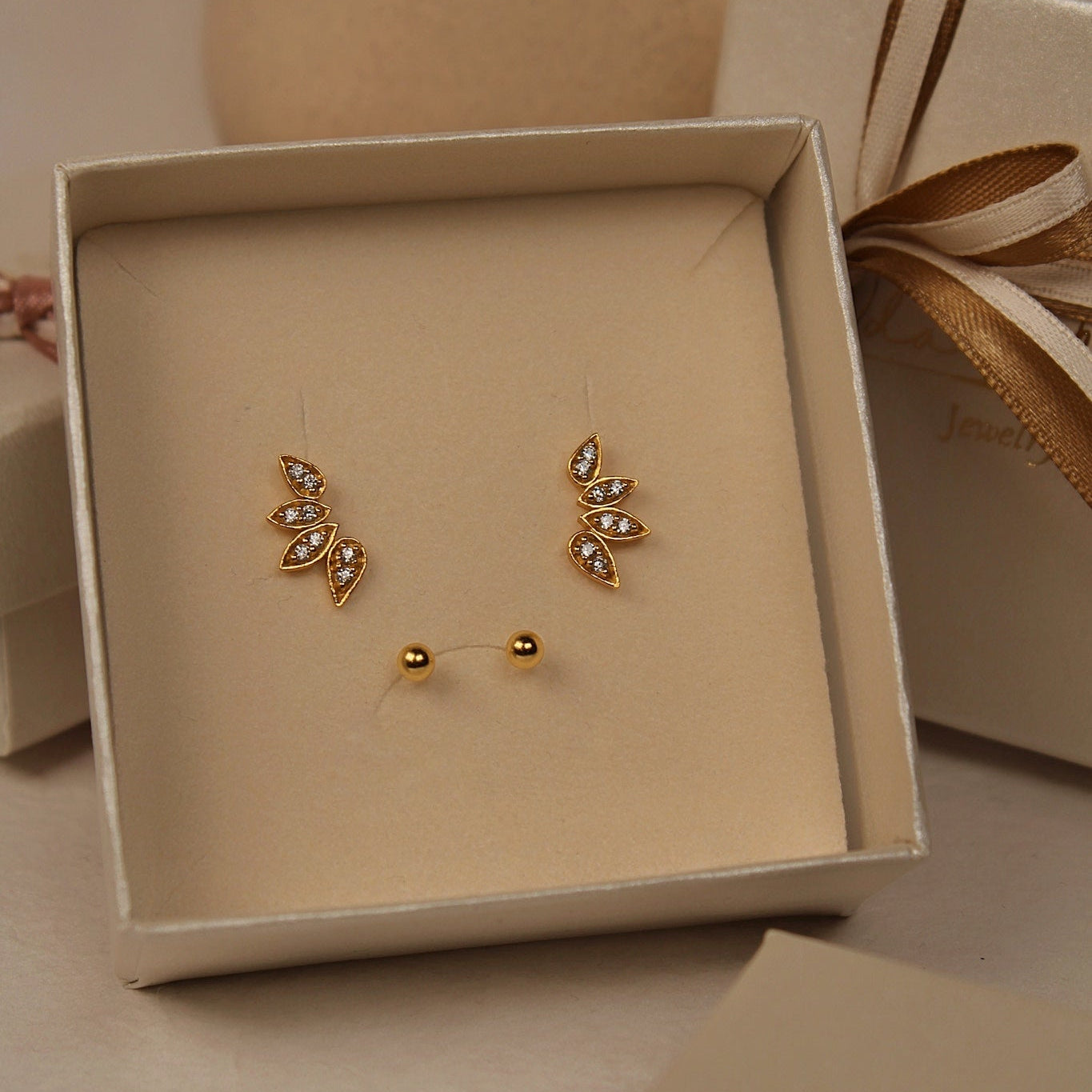 Aveline Ohrstecker Set – Vergoldete Ohrstecker aus recyceltem 925 Sterling Silber mit Zirkonia