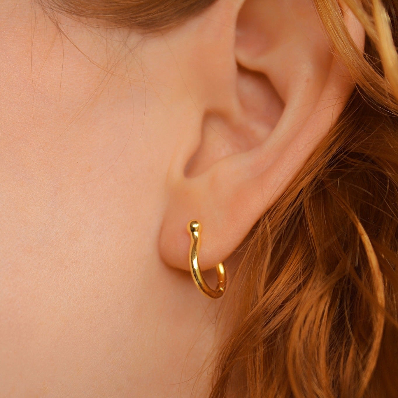 "Melina" elegant moderne, geschwungene Creolen