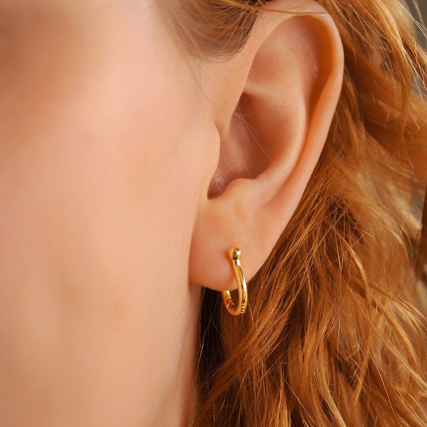 "Melina" elegant moderne, geschwungene Creolen