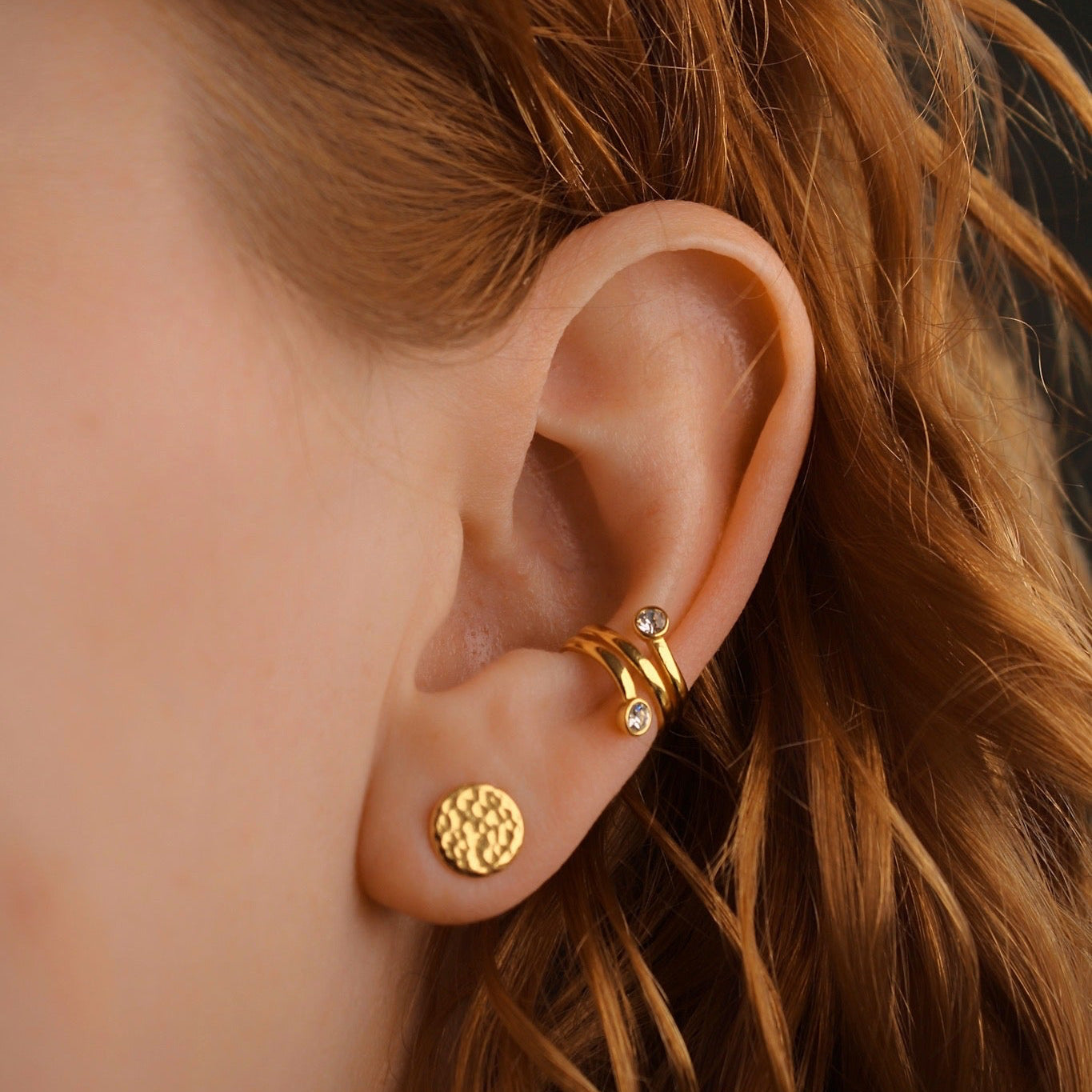 "Silent Ascent" - eleganter Earcuff mit Zirkonia