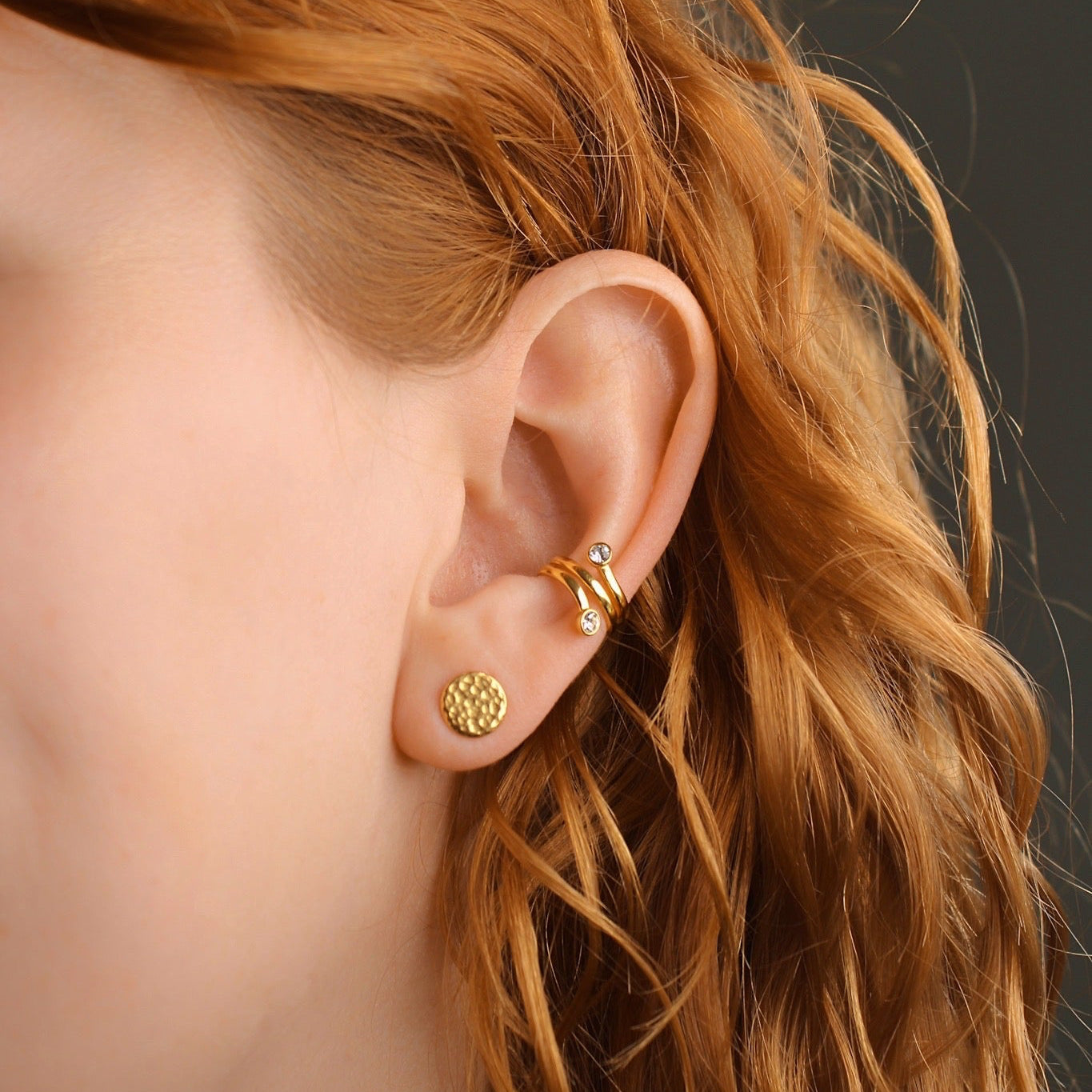 "Silent Ascent" - eleganter Earcuff mit Zirkonia