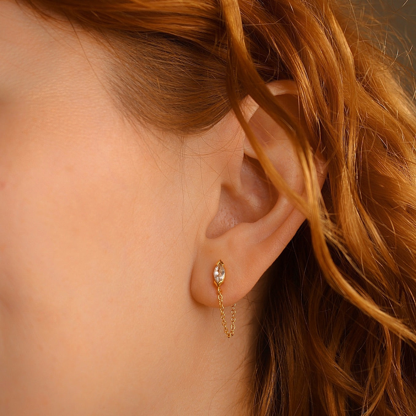 "Lumière Drop" - elegante Kettchen Ohrringe mit Marquise Zirkonia